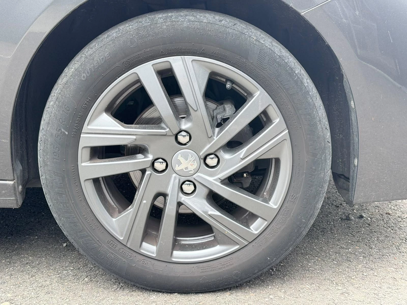 Peugeot 208 1.2 PureTech 75 MAN5 S&S Style