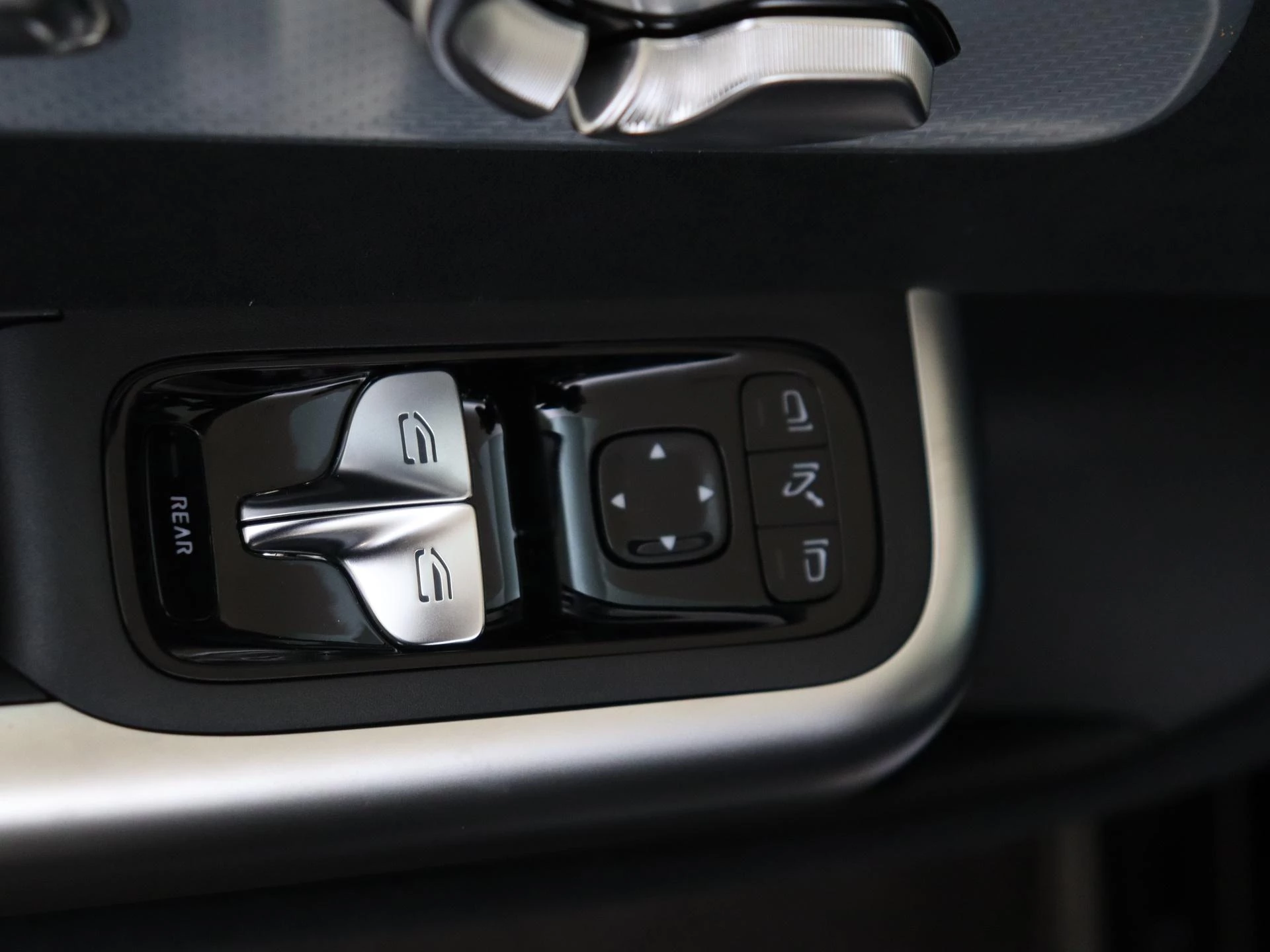 Mercedes-Benz-CLA-image-25