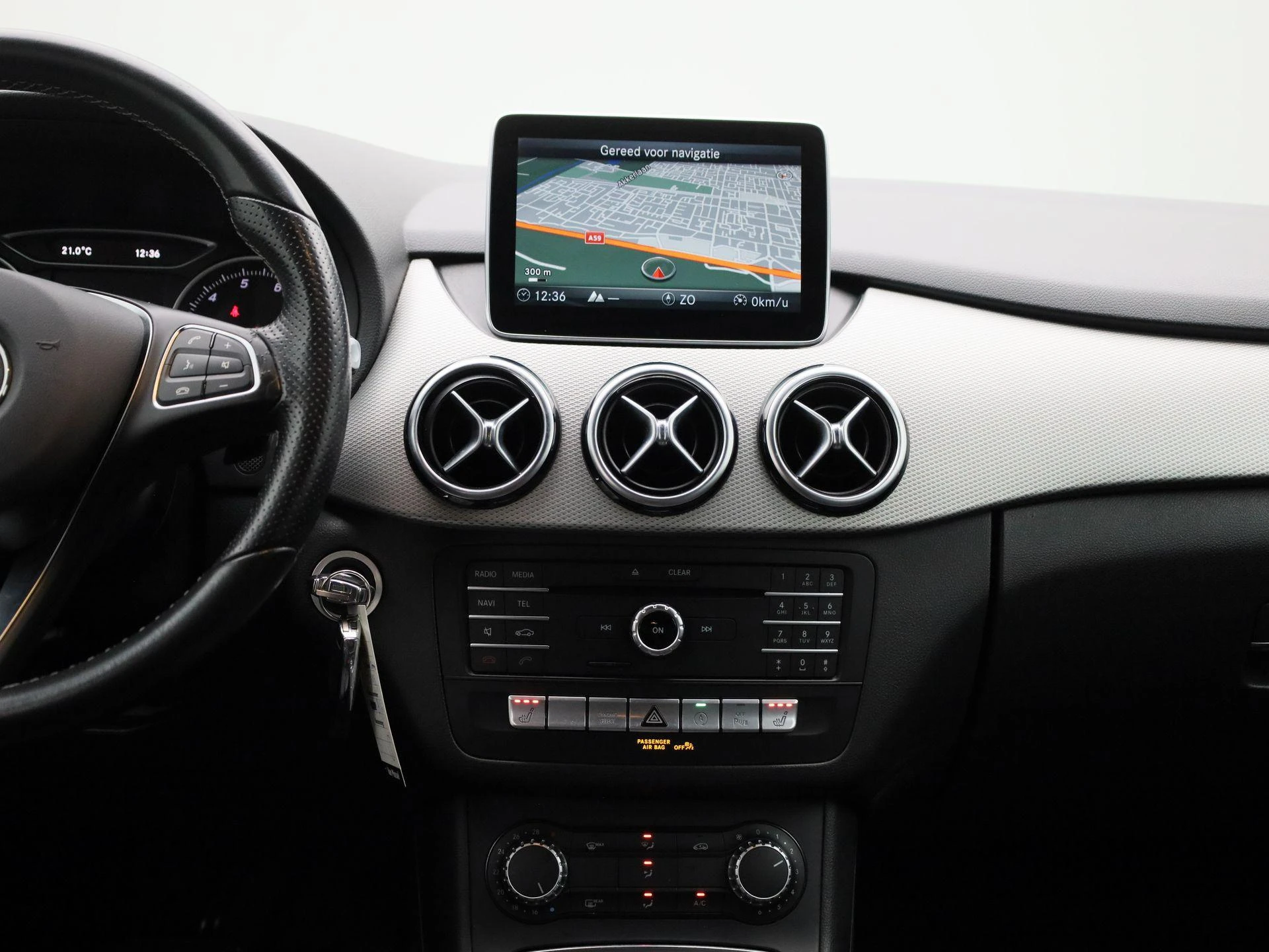 Mercedes-Benz-B-Klasse-image-8
