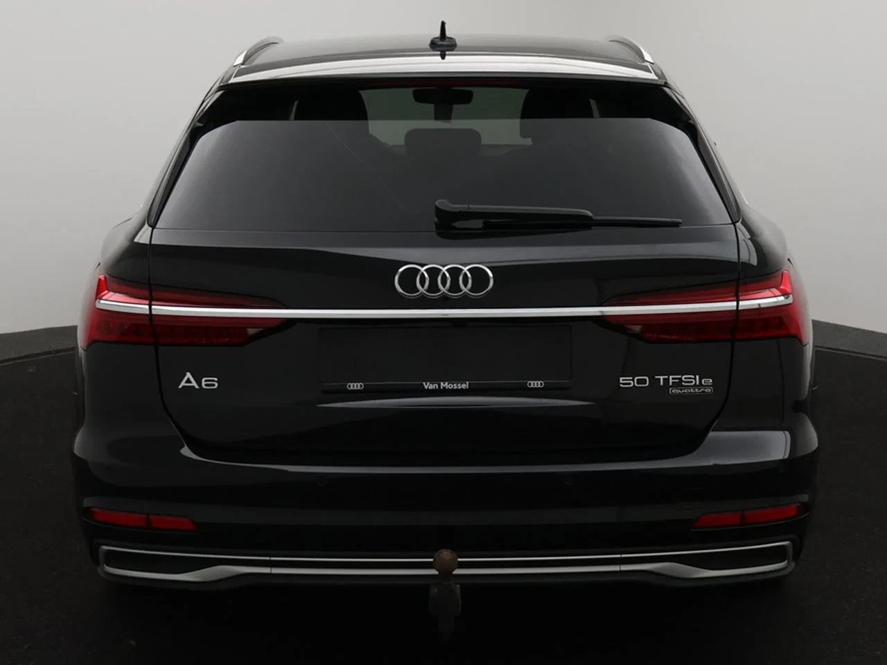 Audi A6 Avant PHEV A6 Avant PHEV 50TFSIe *AUTOMAAT*TREKHAAK*LEDER*CAMERA*ACC*VIRTUAL COCKPIT*PDC*SFEERVERLICHTING*AIRCO*...*