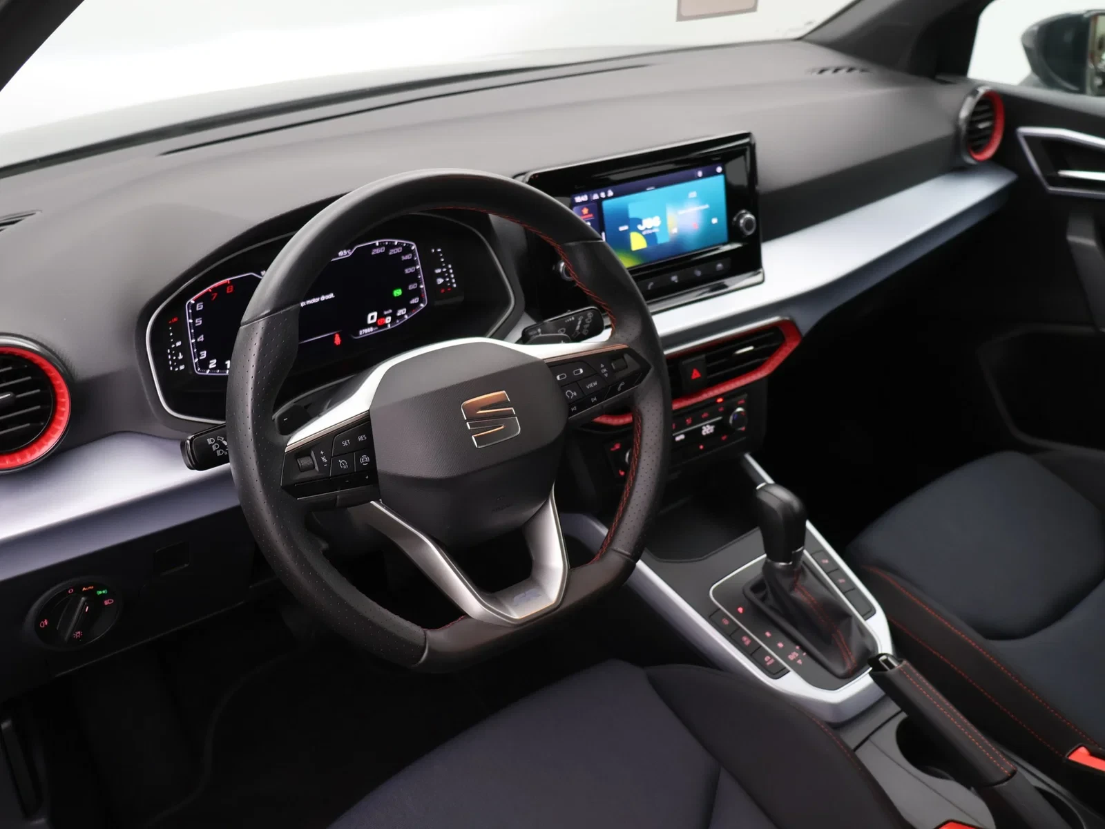SEAT Arona Arona 1.0TSI FR Edition 110PK *AUTOMAAT*NAVI*BLTH*CRUISE*PDC*DIGITAL DASHBOARD*ZETELVERWARMING*...