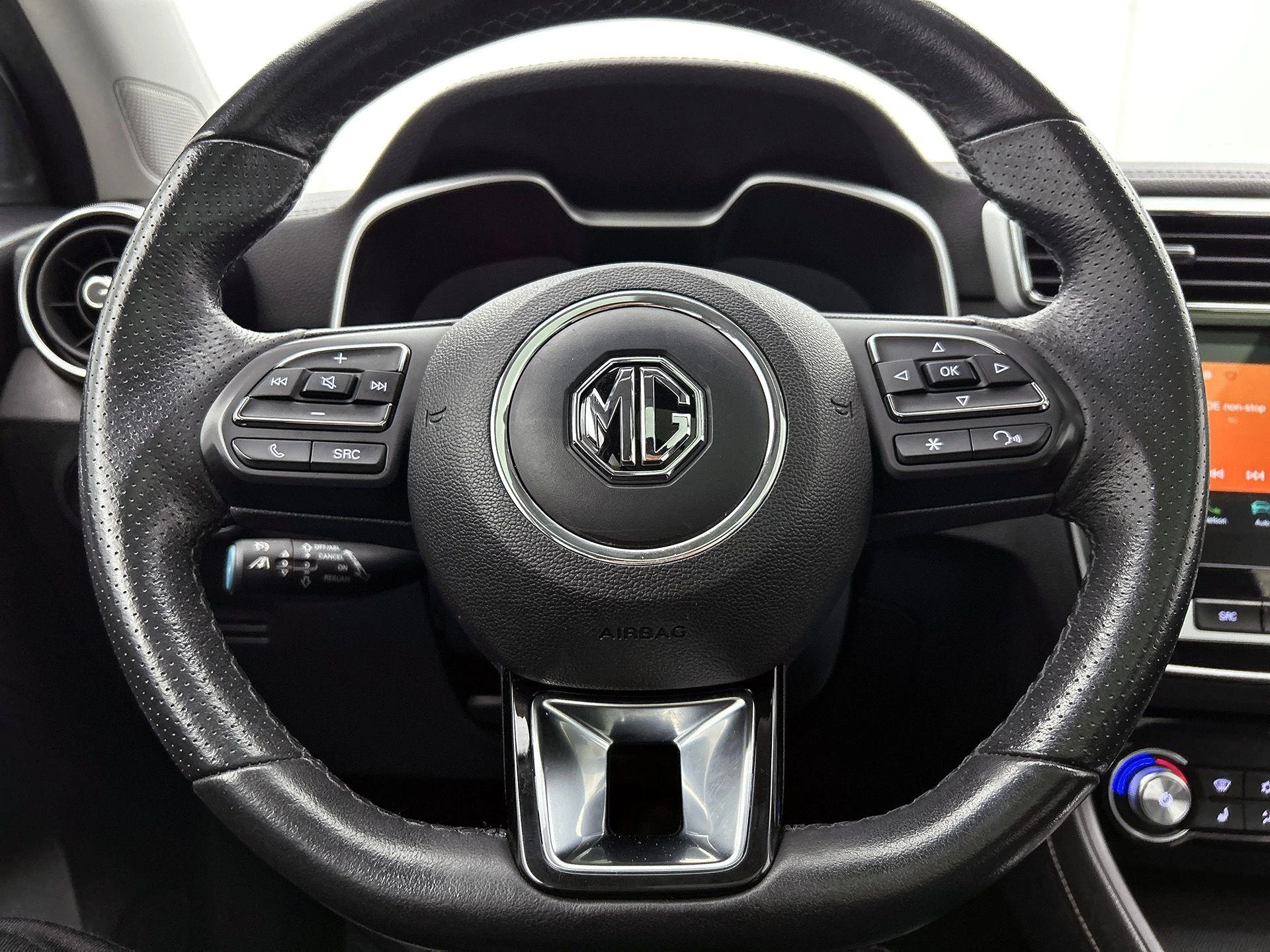 MG-ZS EV-image-32