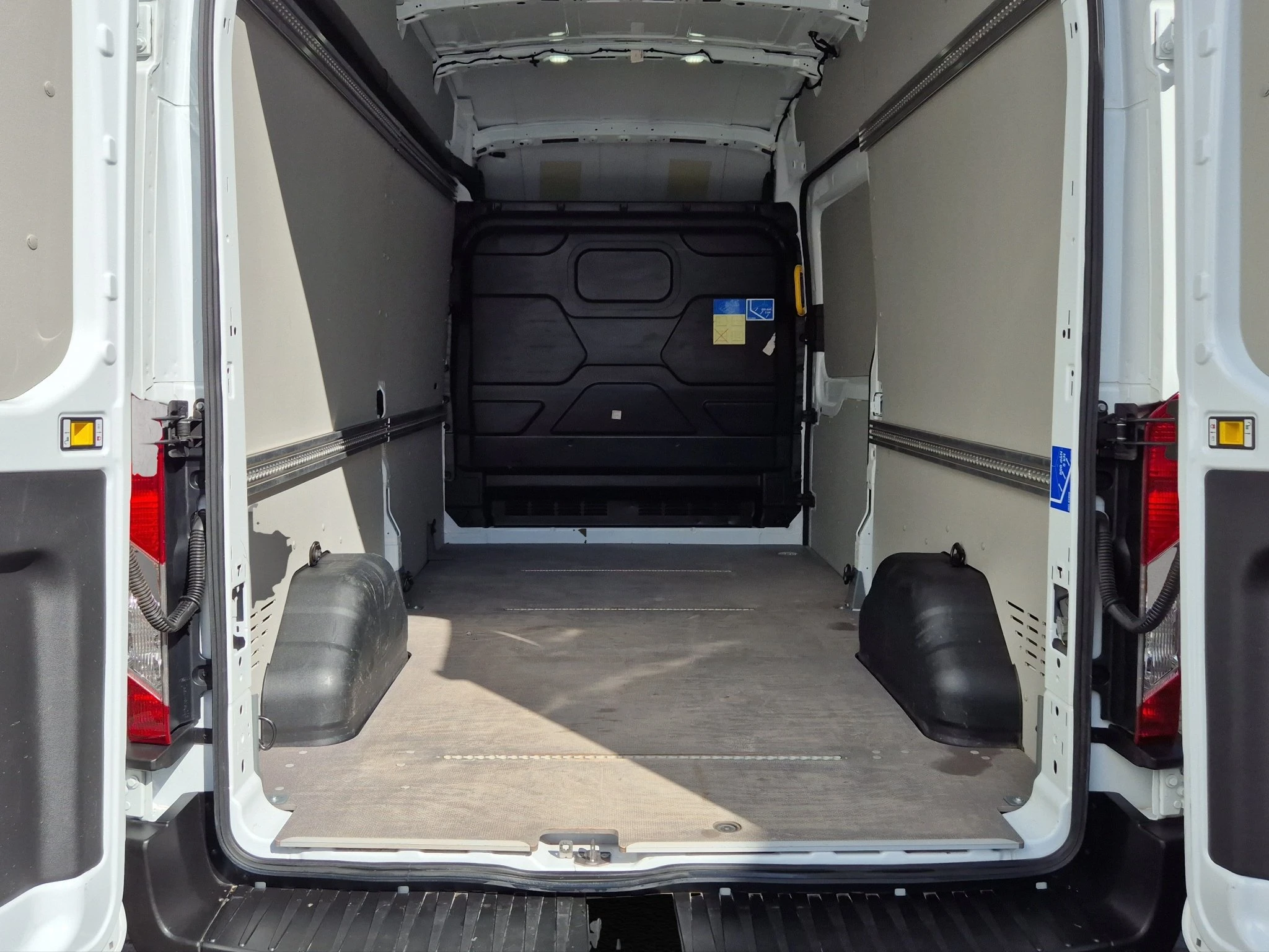 Ford-Transit-image-16
