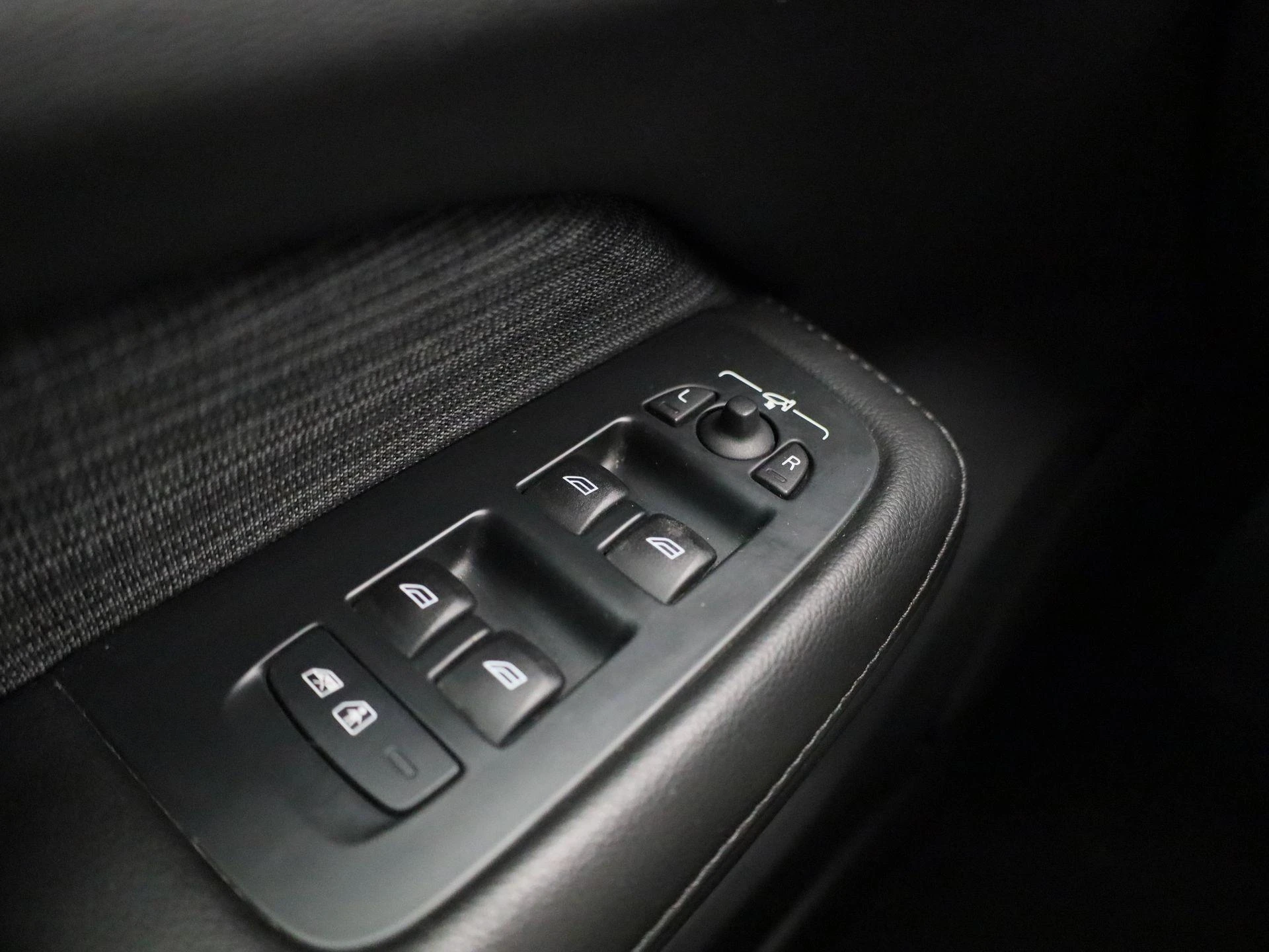 Volvo-V60-image-22