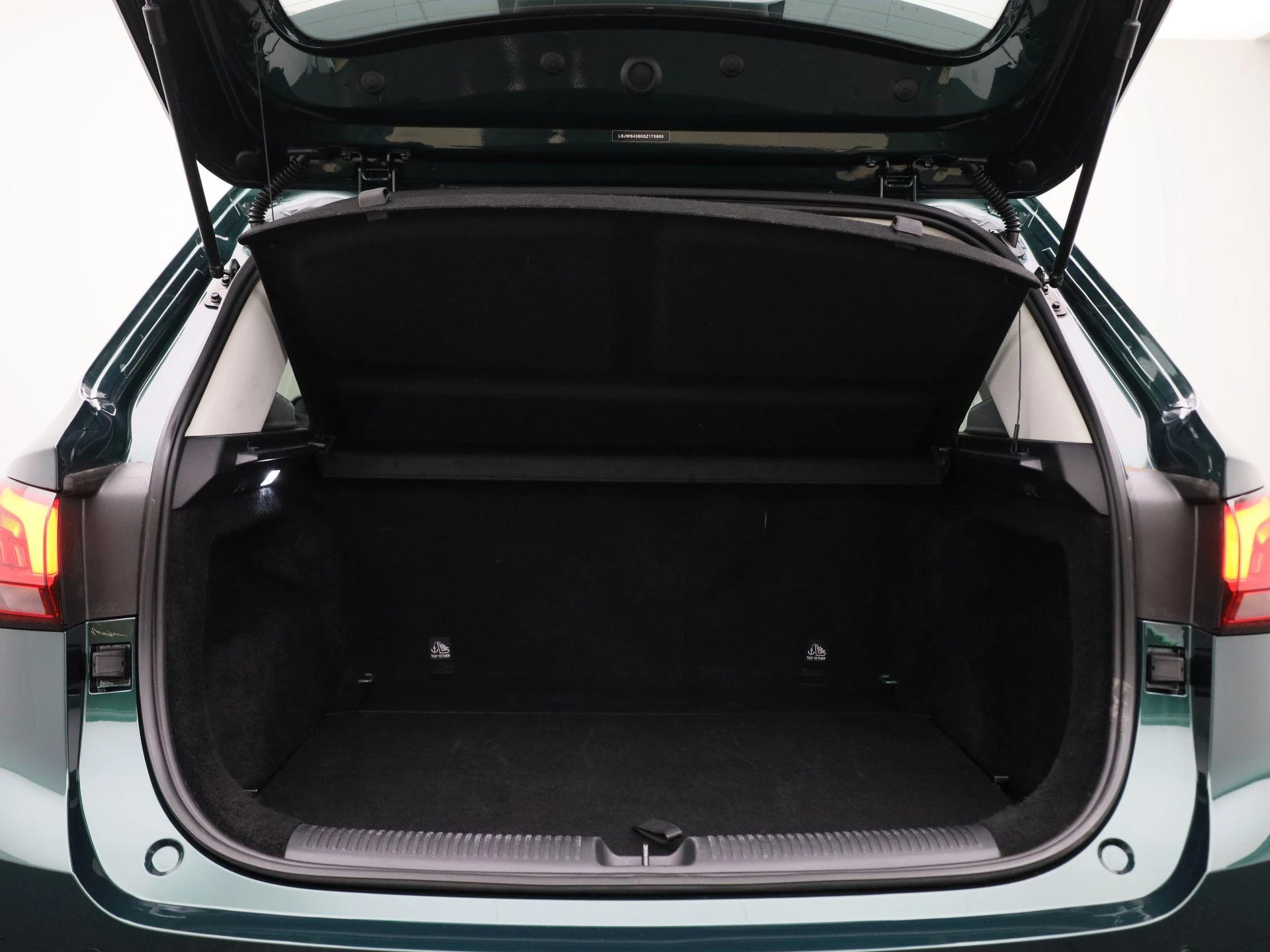 MG-ZS-image-13