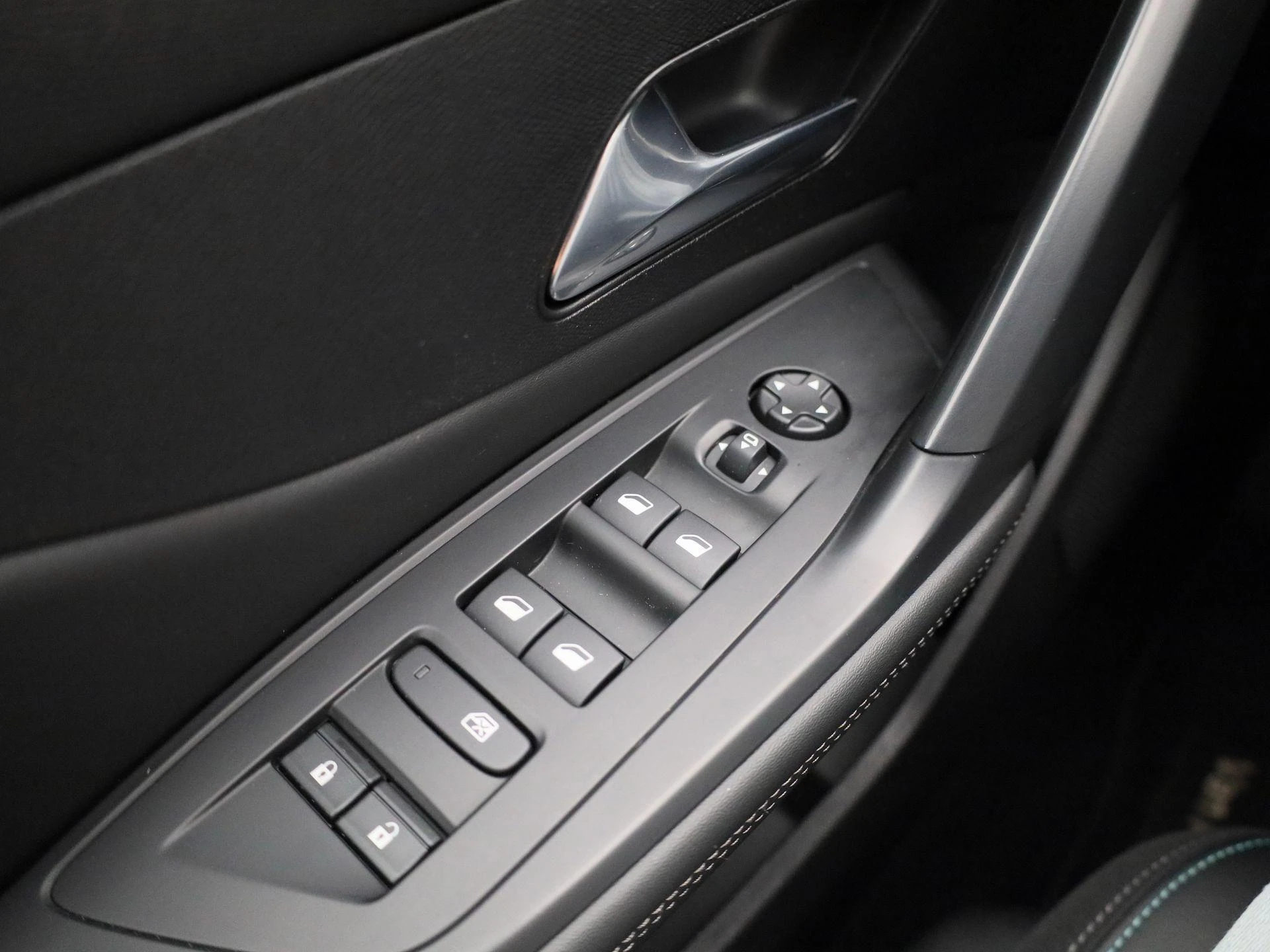 Peugeot-308-image-21