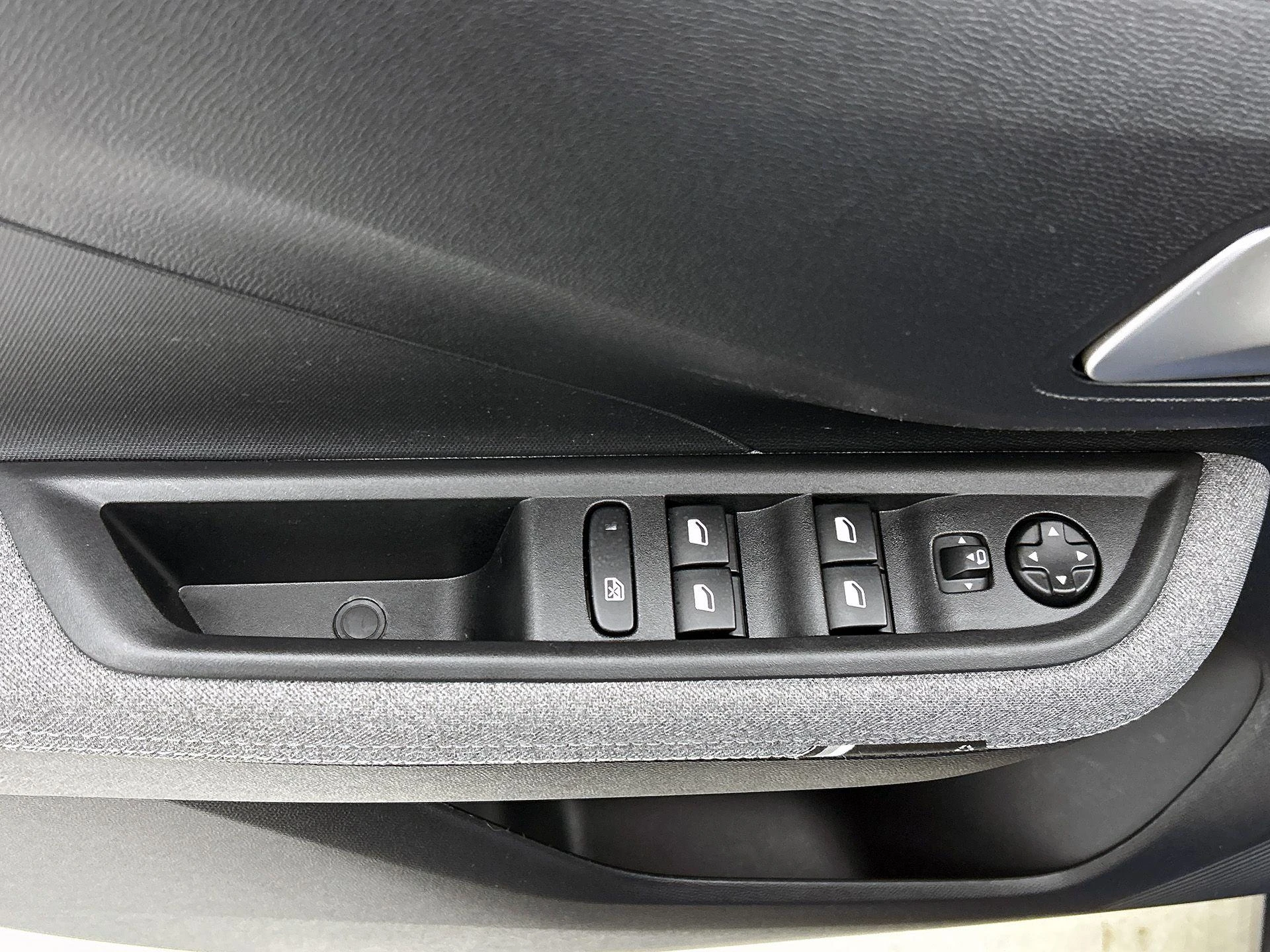Opel-Frontera-image-31