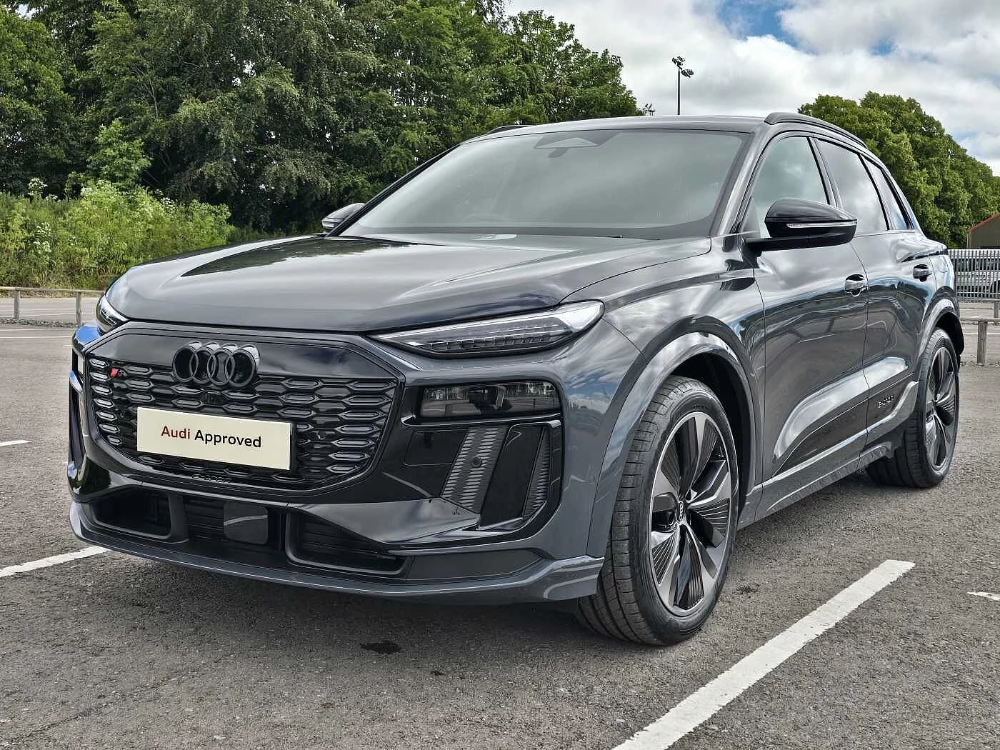 Audi-SQ6 e-tron-image-33