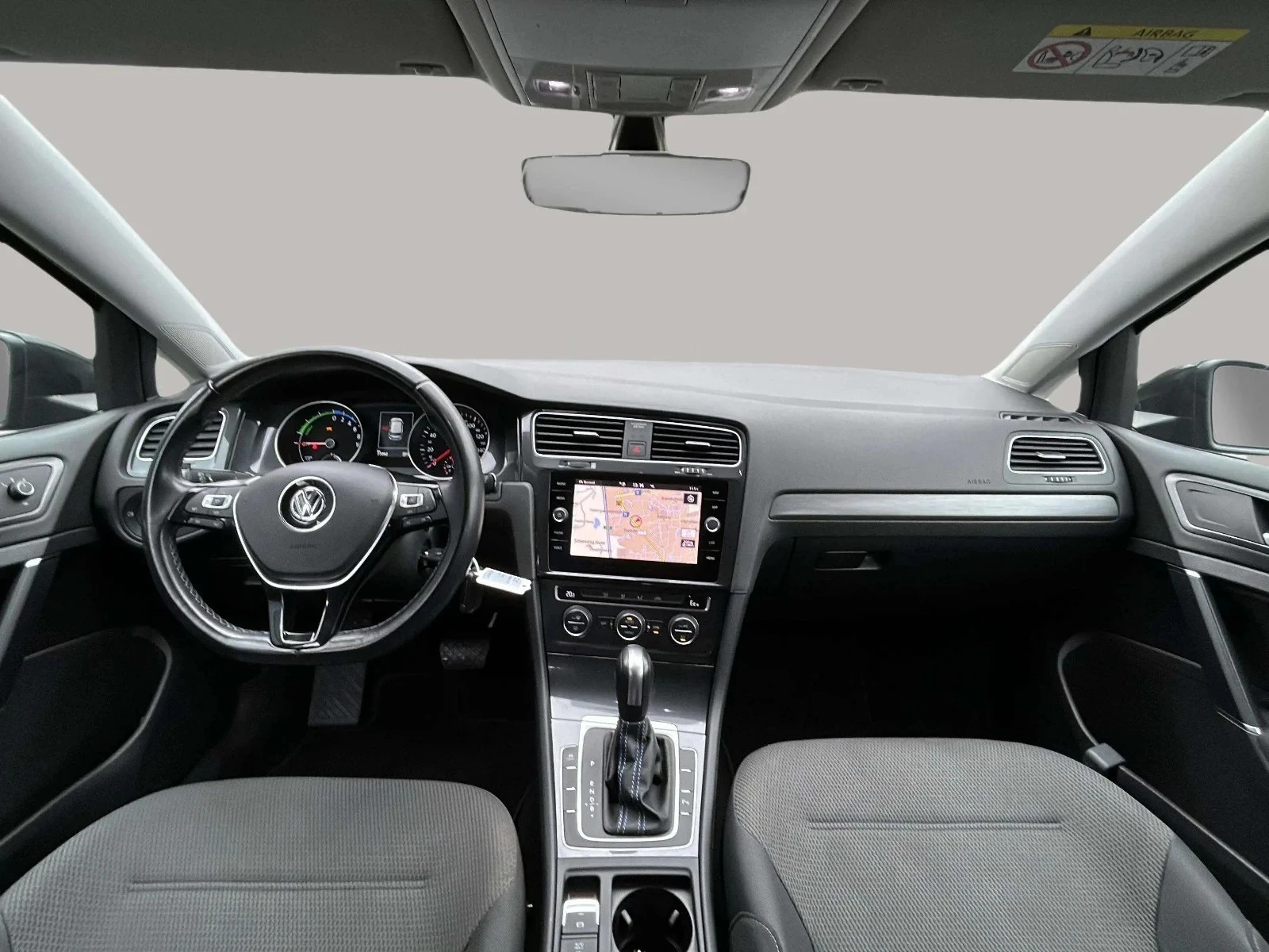 Volkswagen-e-Golf-image-15