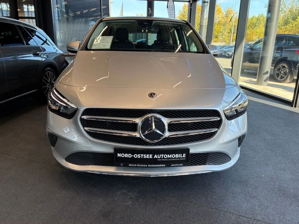 Mercedes-Benz-B-Klasse 220-image-17