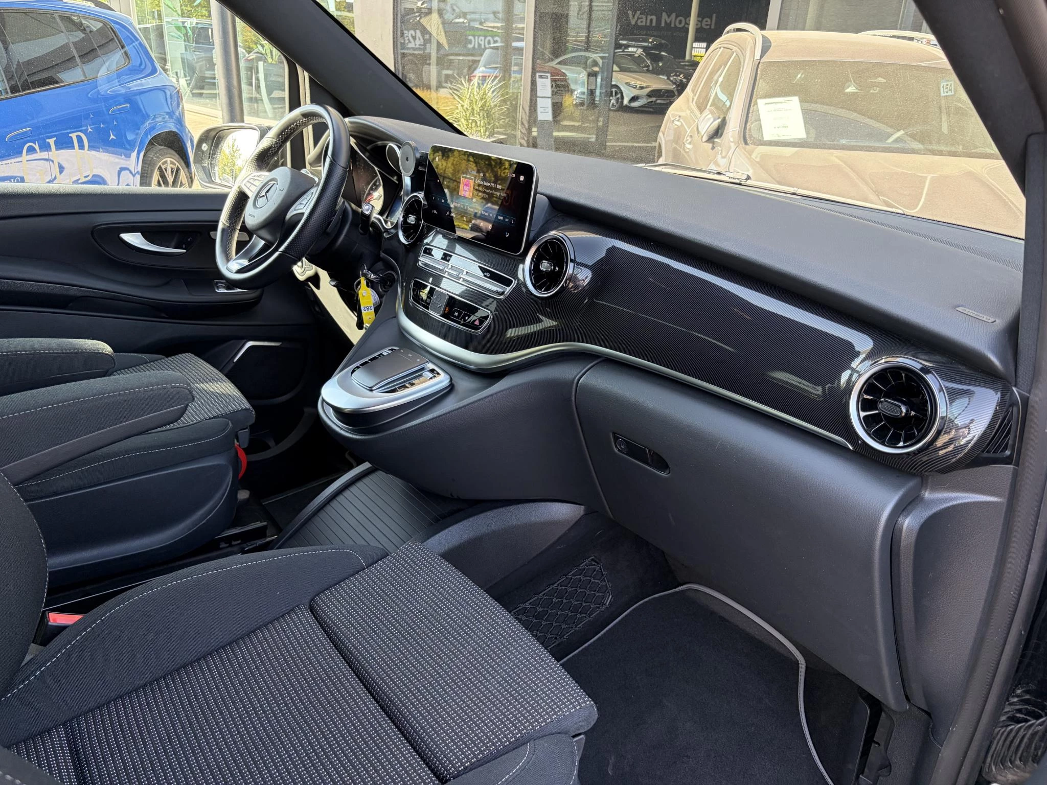 Mercedes-Benz V-Klasse 250 d L1 + LICHTE VRACHT + BURMESTER + TREKHAAK + 360 VIEW