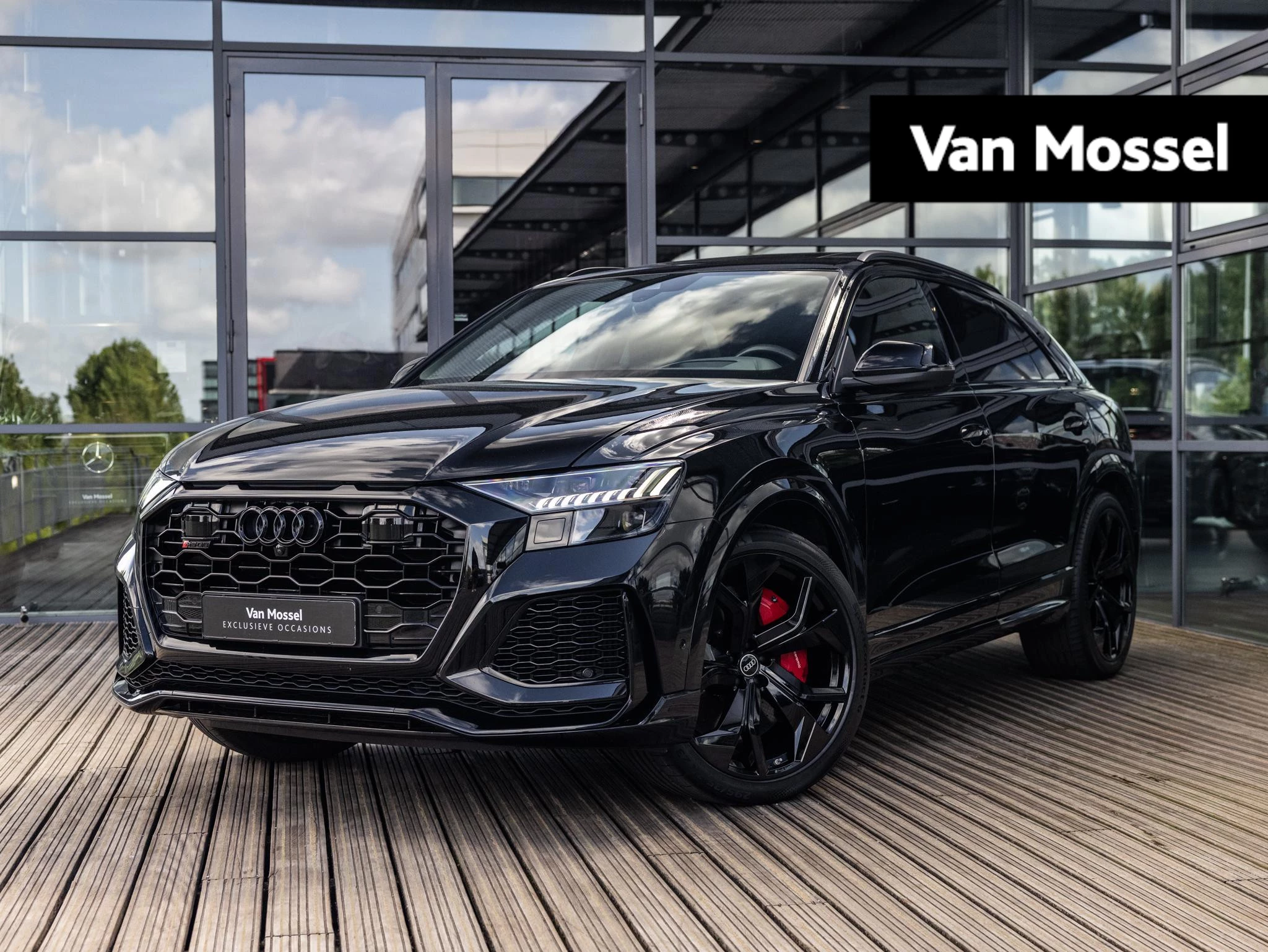 Audi-RSQ8-image-0