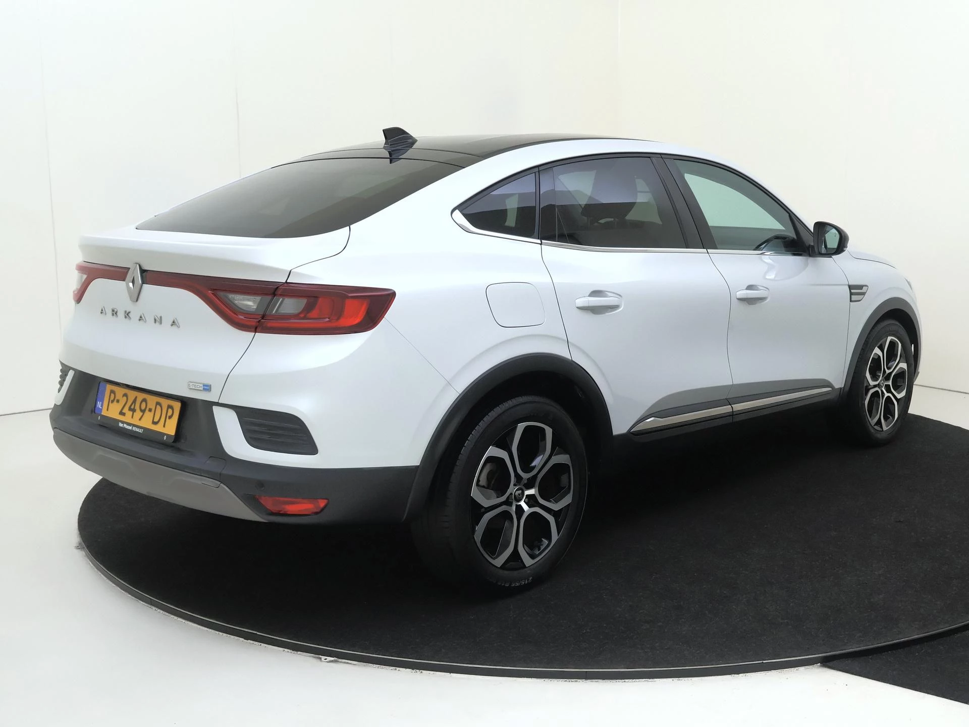 Renault-Arkana-image-3