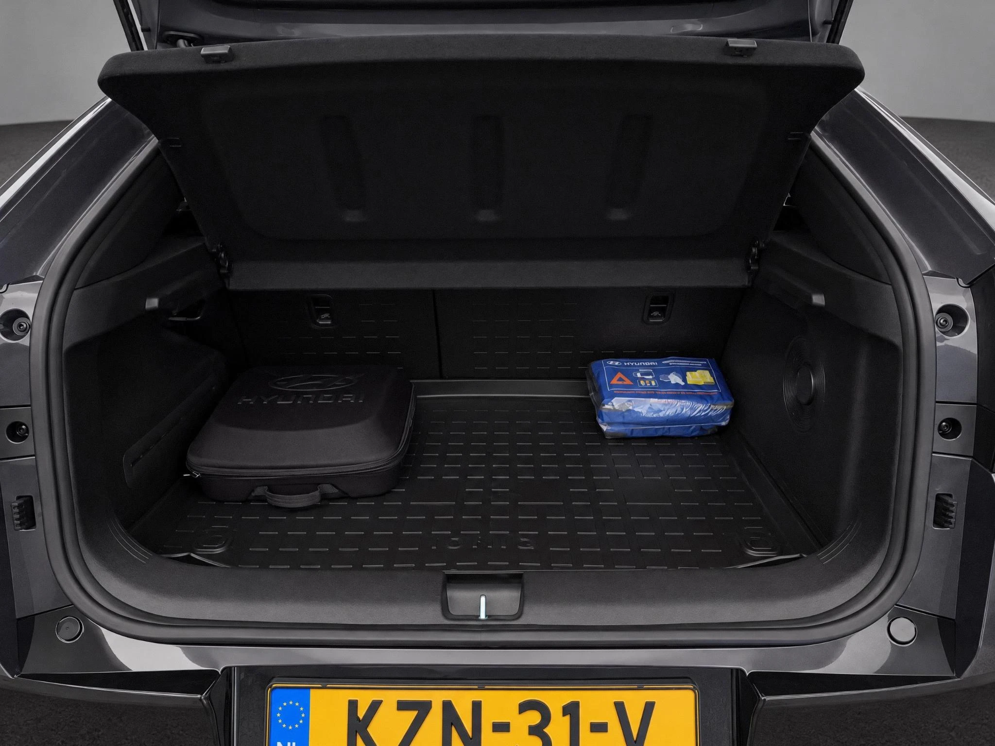 Hyundai-IONIQ 3-image-6
