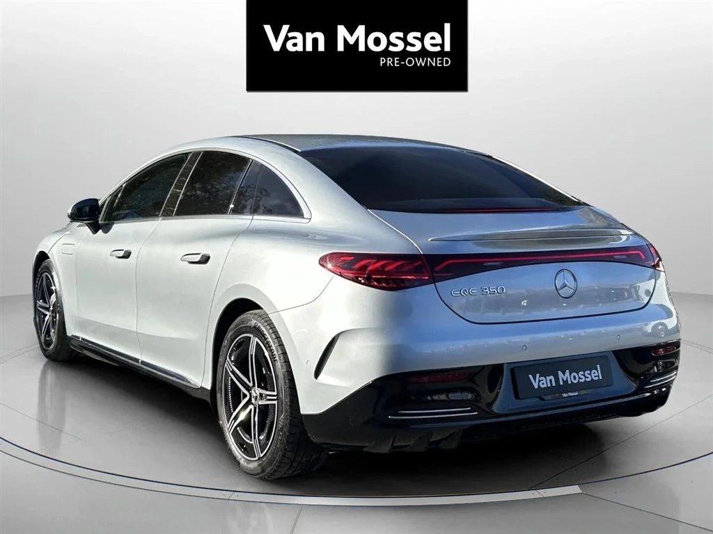 Mercedes-Benz-EQE-image-6