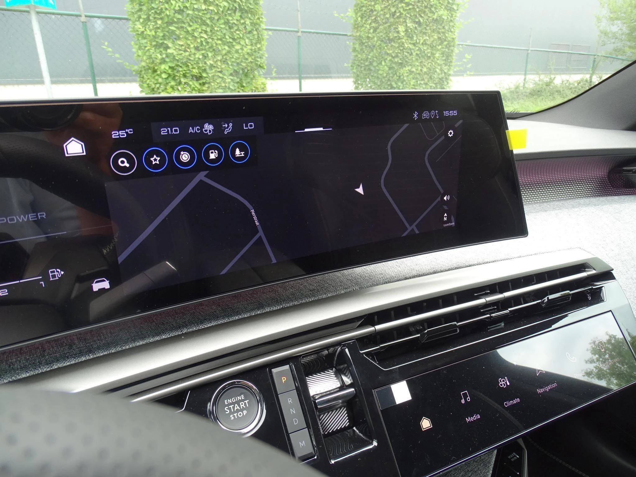 Peugeot 5008 1.2 HYBRID 145 GT +pano dak