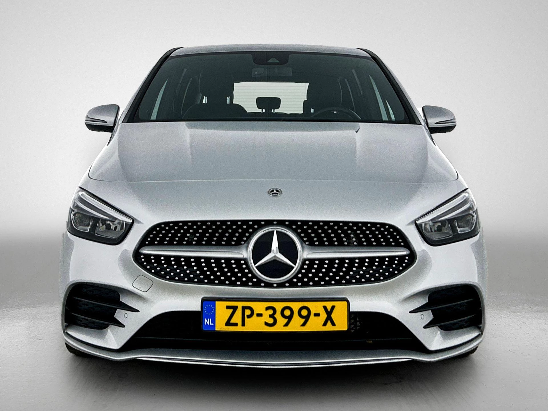 Mercedes-Benz-B-Klasse-image-4