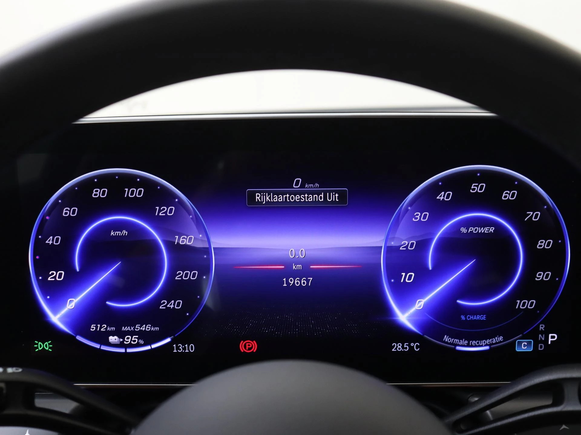 Mercedes-Benz-EQE-image-10