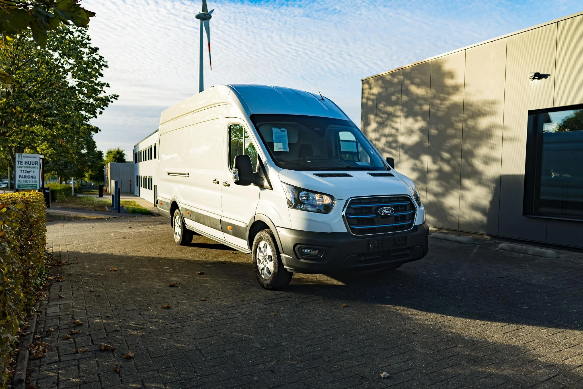 Ford-E-Transit-image-2