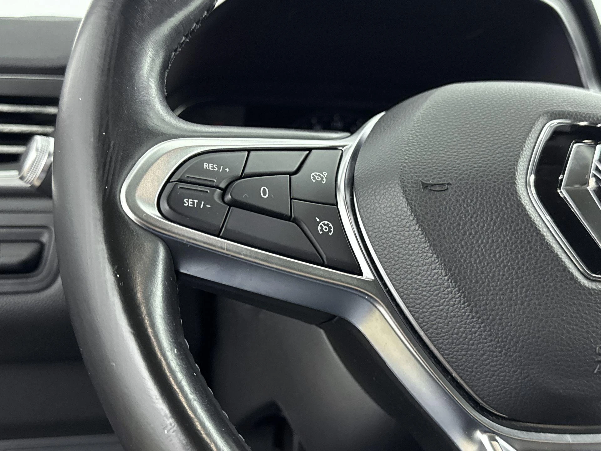 Renault-Captur-image-5