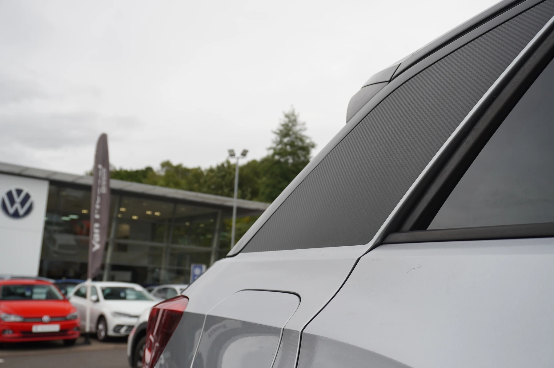 Volkswagen-T-Roc-image-32