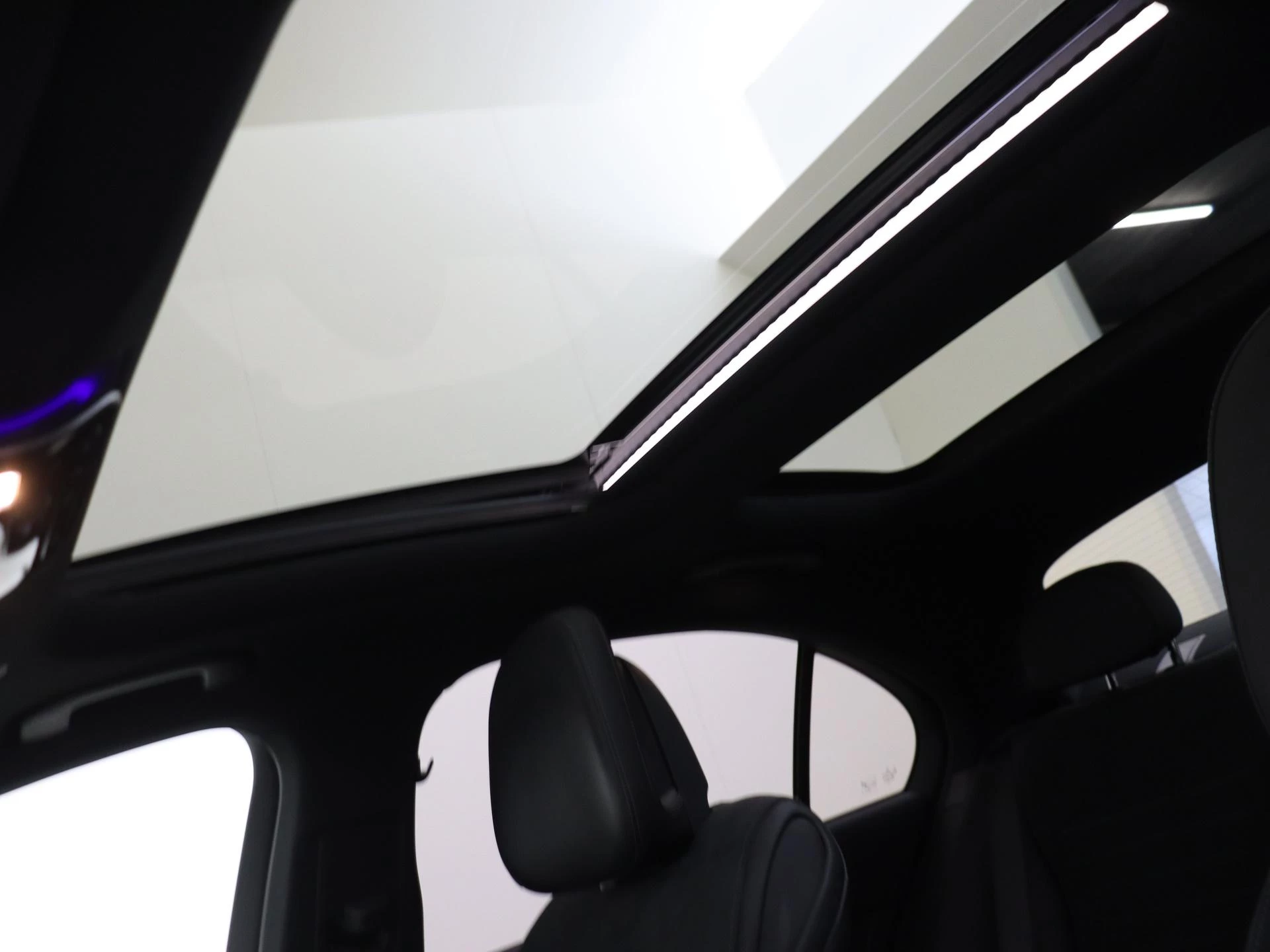 Mercedes-Benz-C-Klasse-image-26