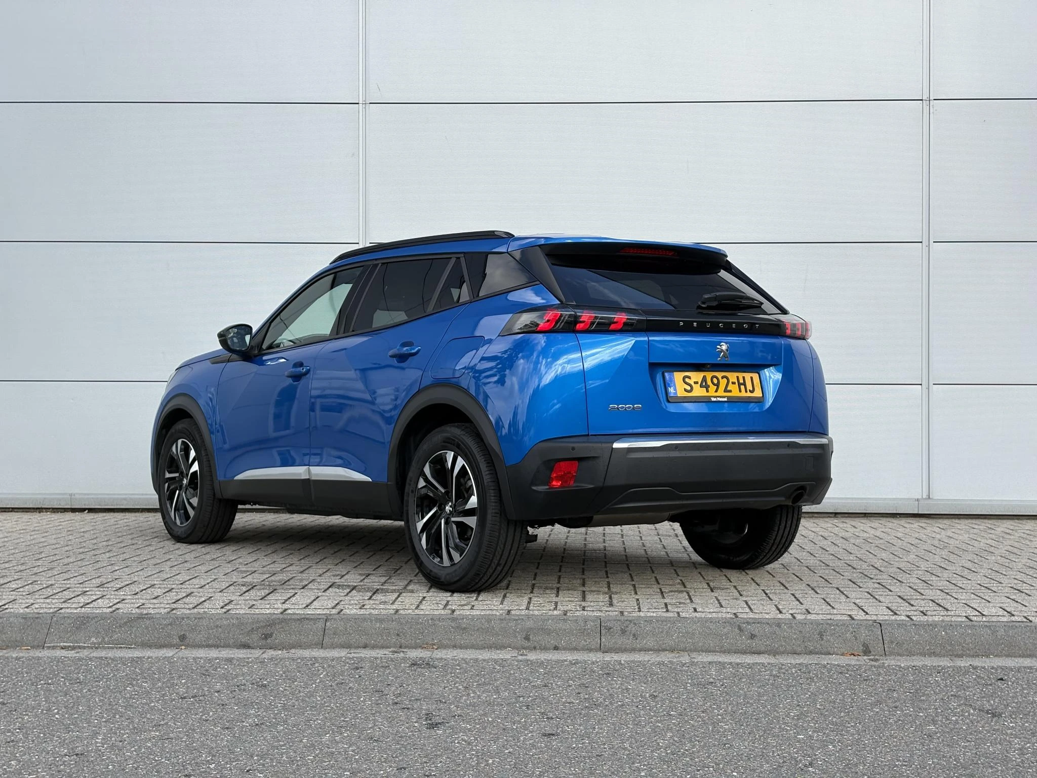 Peugeot-2008-image-3