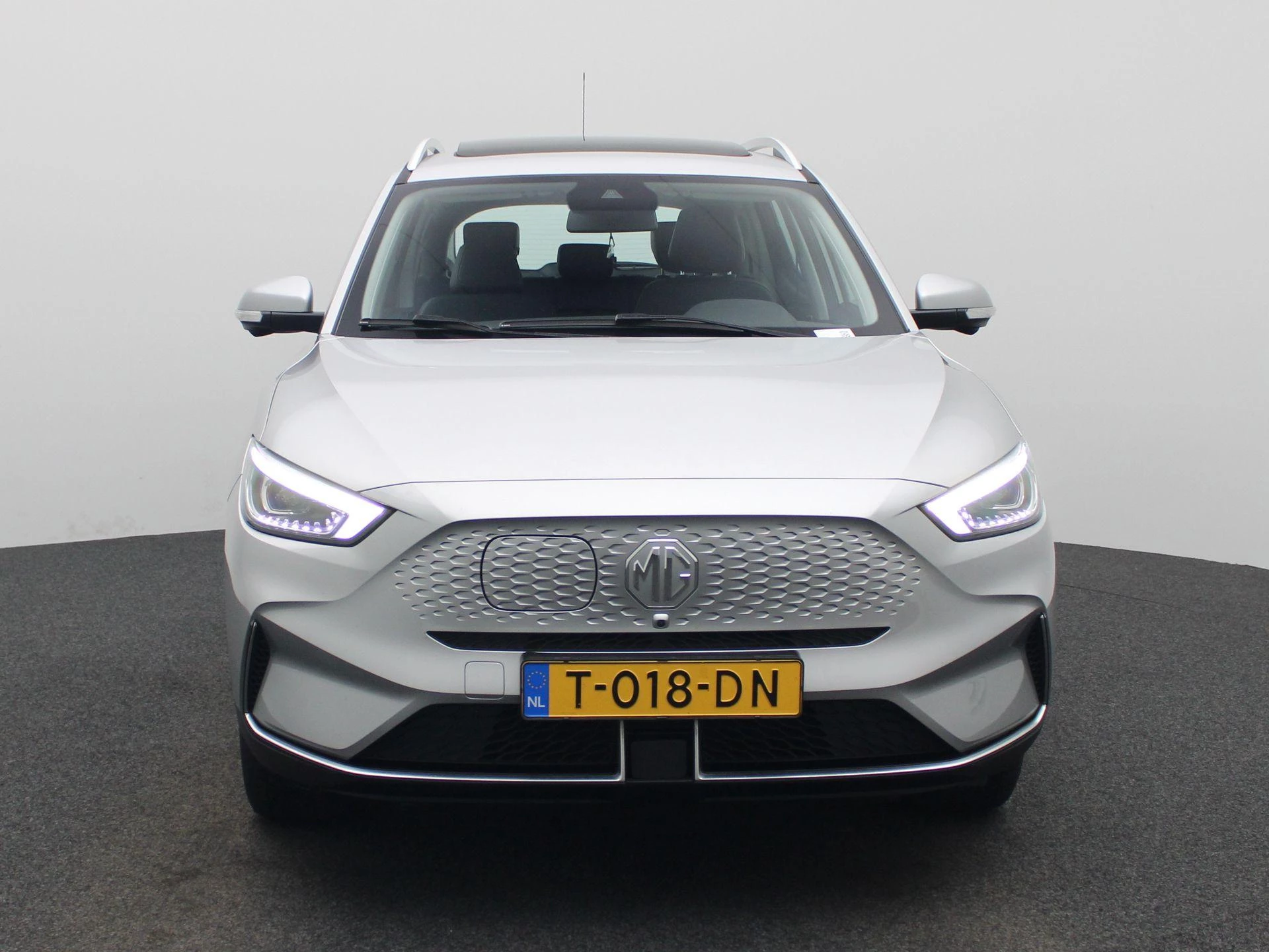 MG-ZS EV-image-2