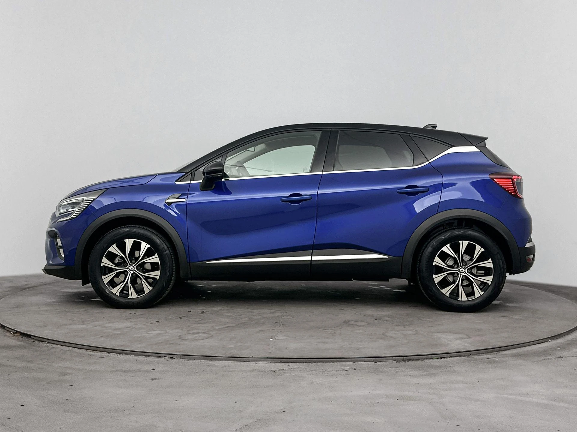 Renault-Captur-image-1