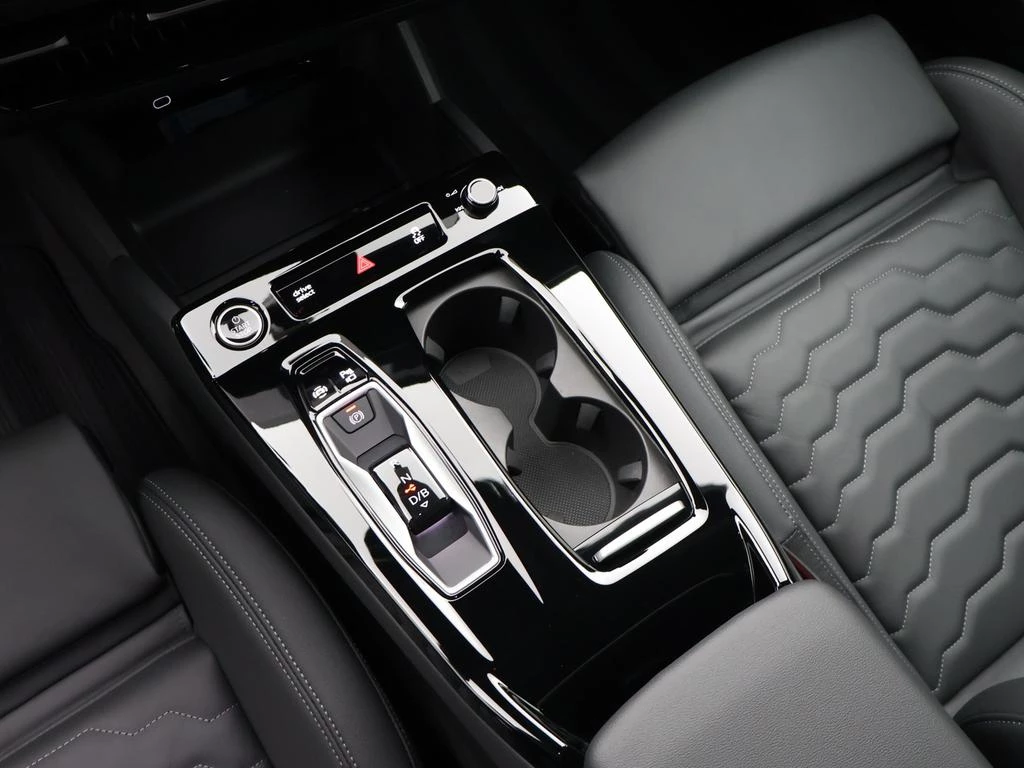 Audi-A6 Sportback e-tron-image-18