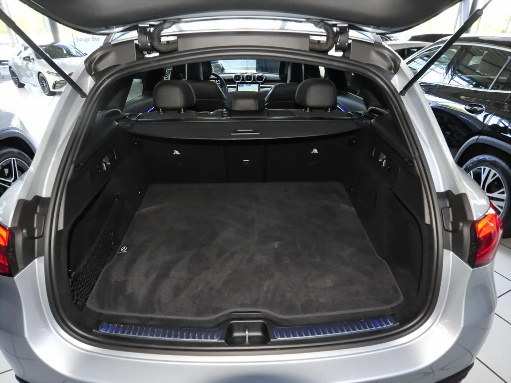 Mercedes-Benz-GLC 220 d-image-15