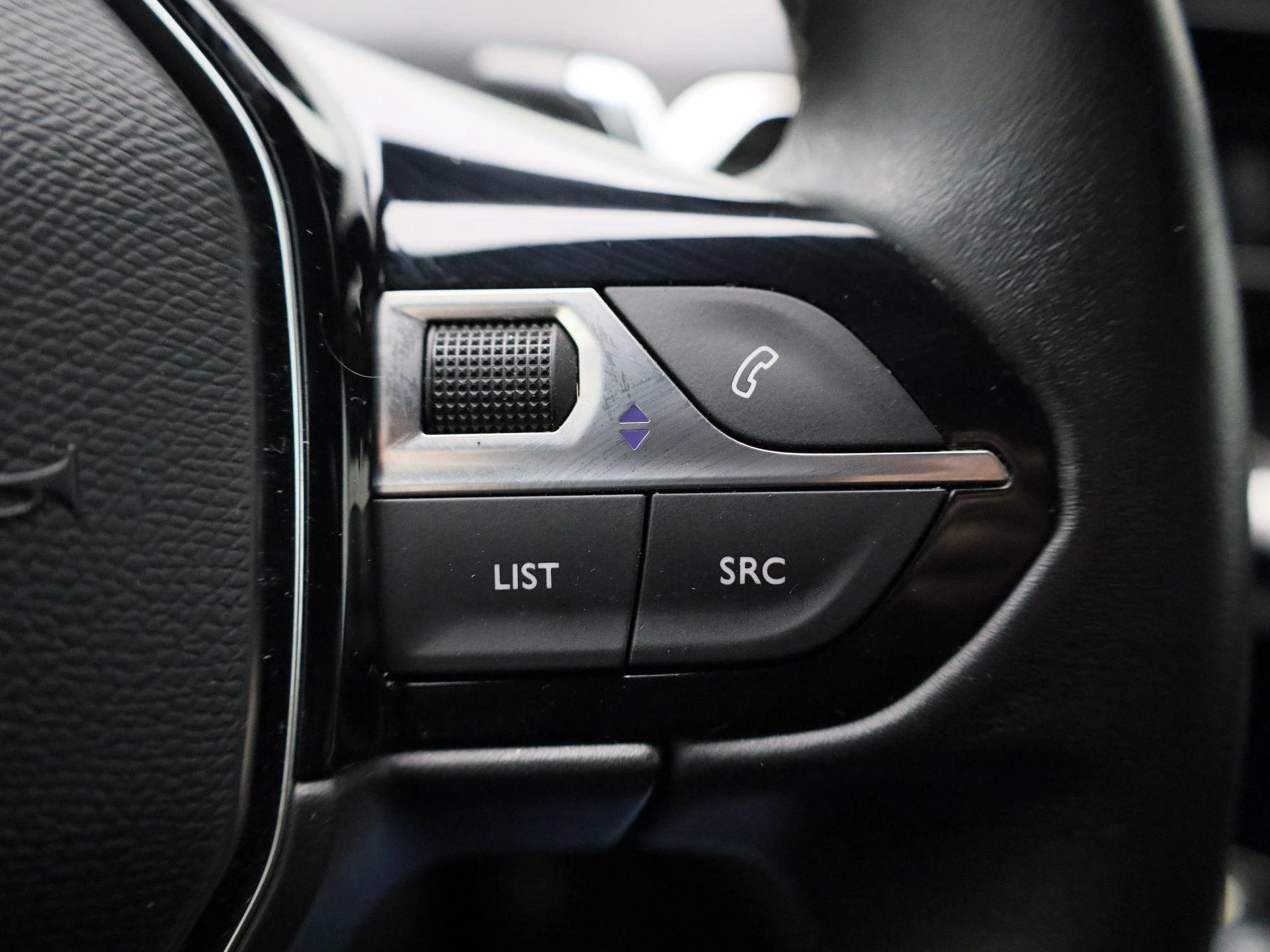 Peugeot-5008-image-15