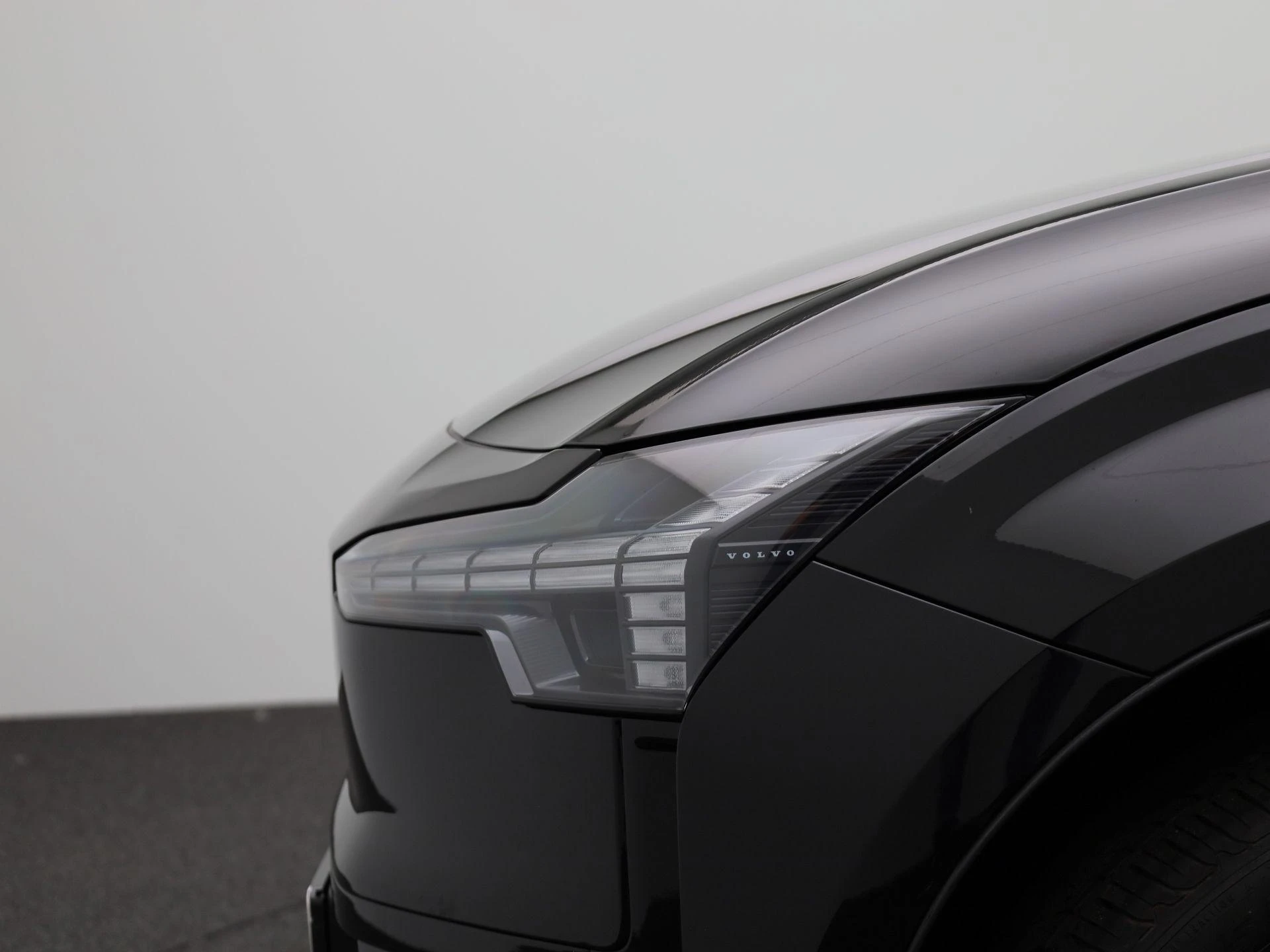 Volvo-EX30-image-12