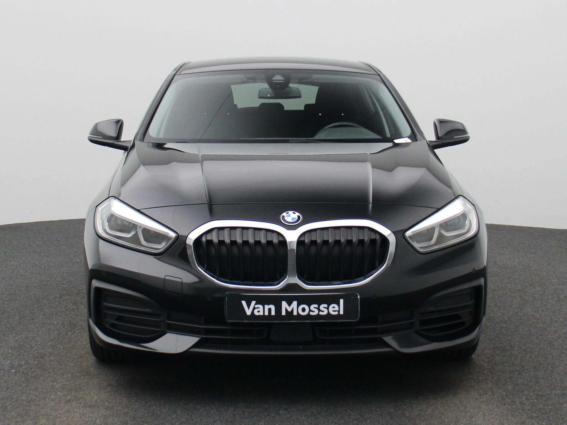 BMW-1 Reeks-image-2