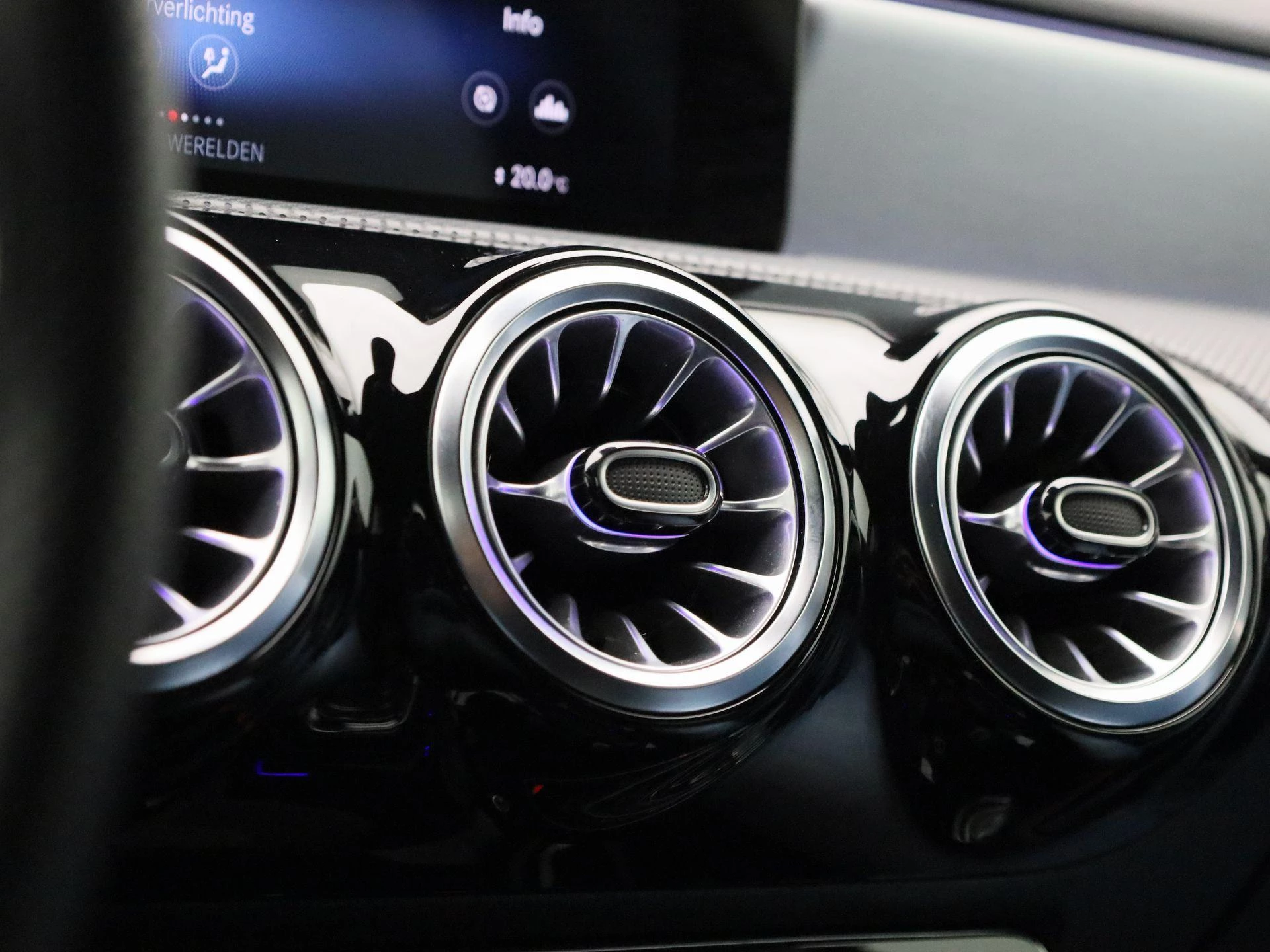 Mercedes-Benz-A-Klasse-image-28