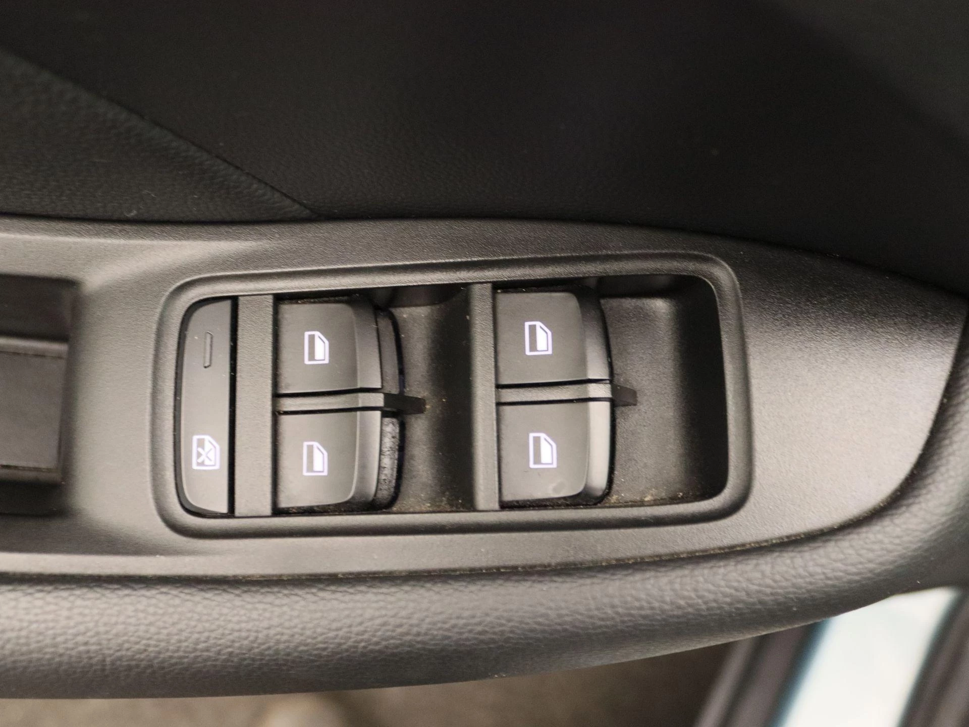 MG-ZS EV-image-23