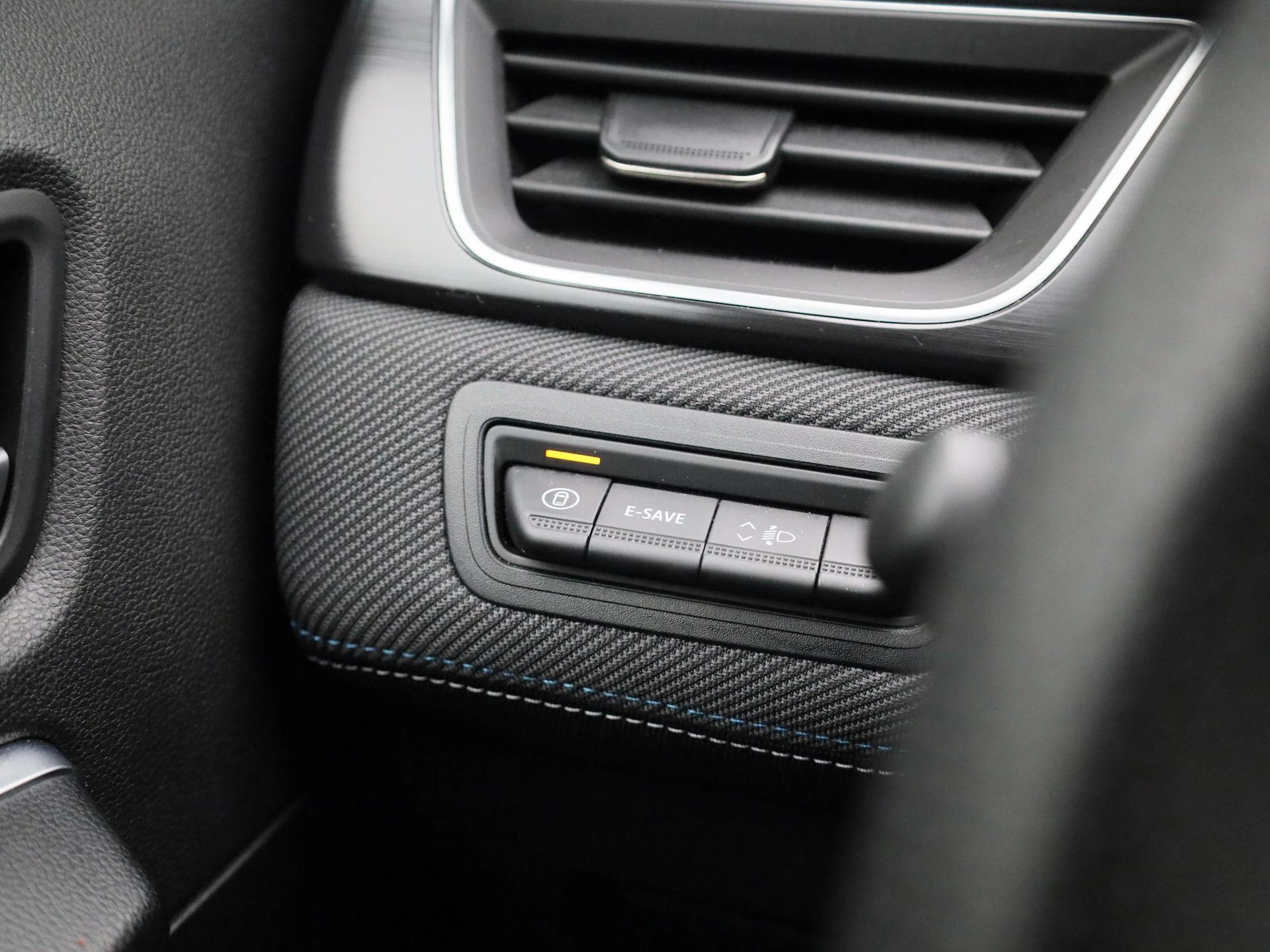 Renault-Captur-image-23