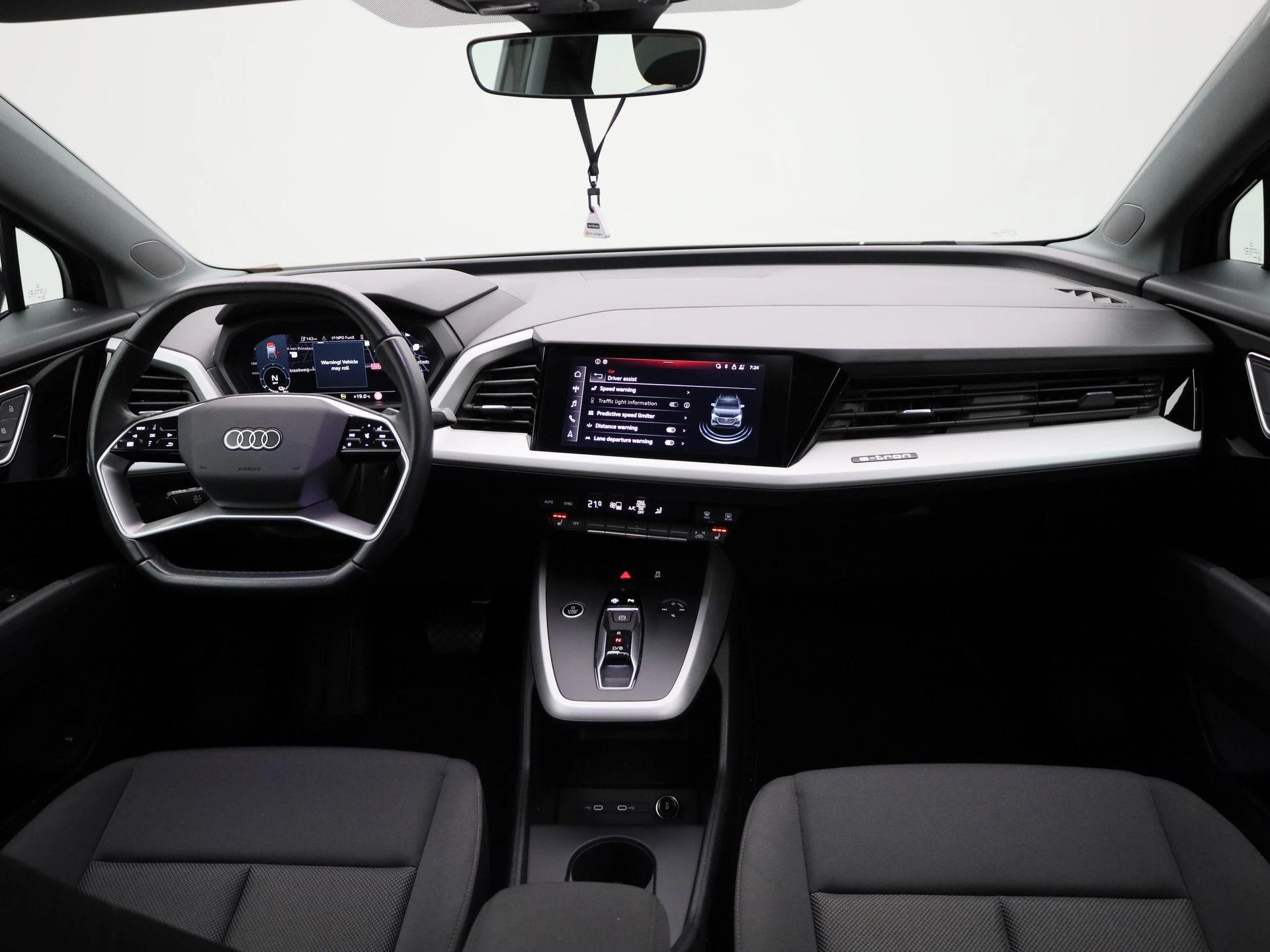 Audi-Q4 e-tron-image-38
