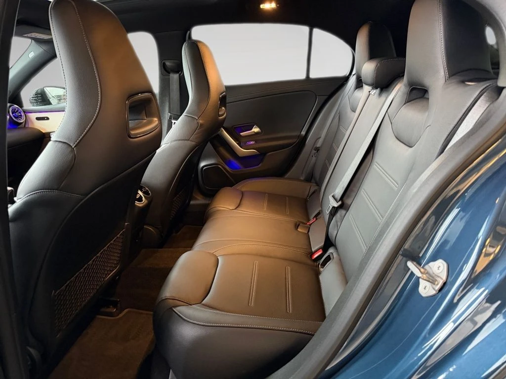 Mercedes-Benz-A-Klasse 250 e-image-9