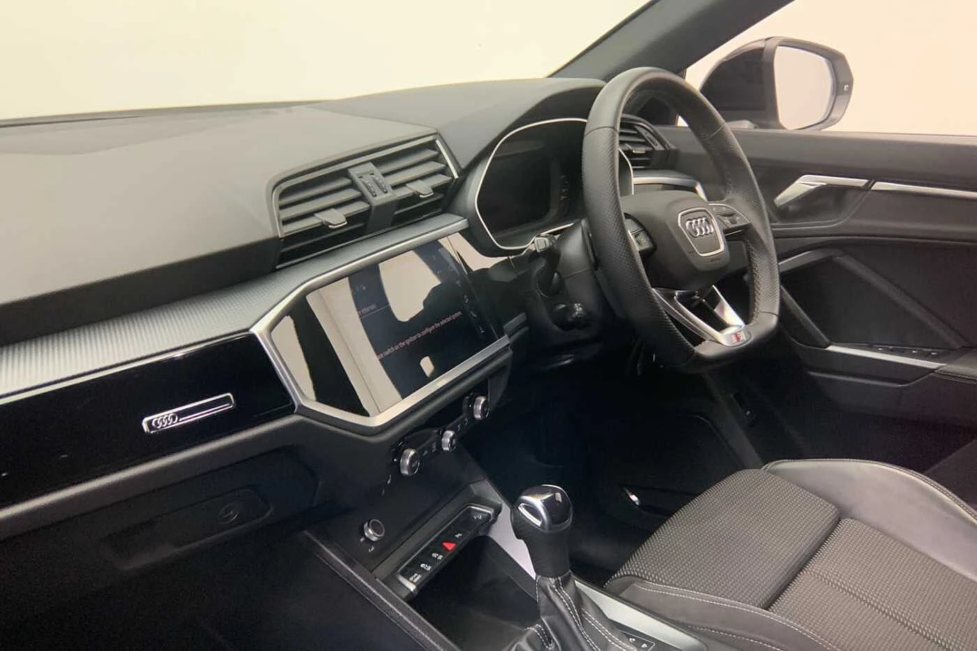 Audi-Q3-image-11