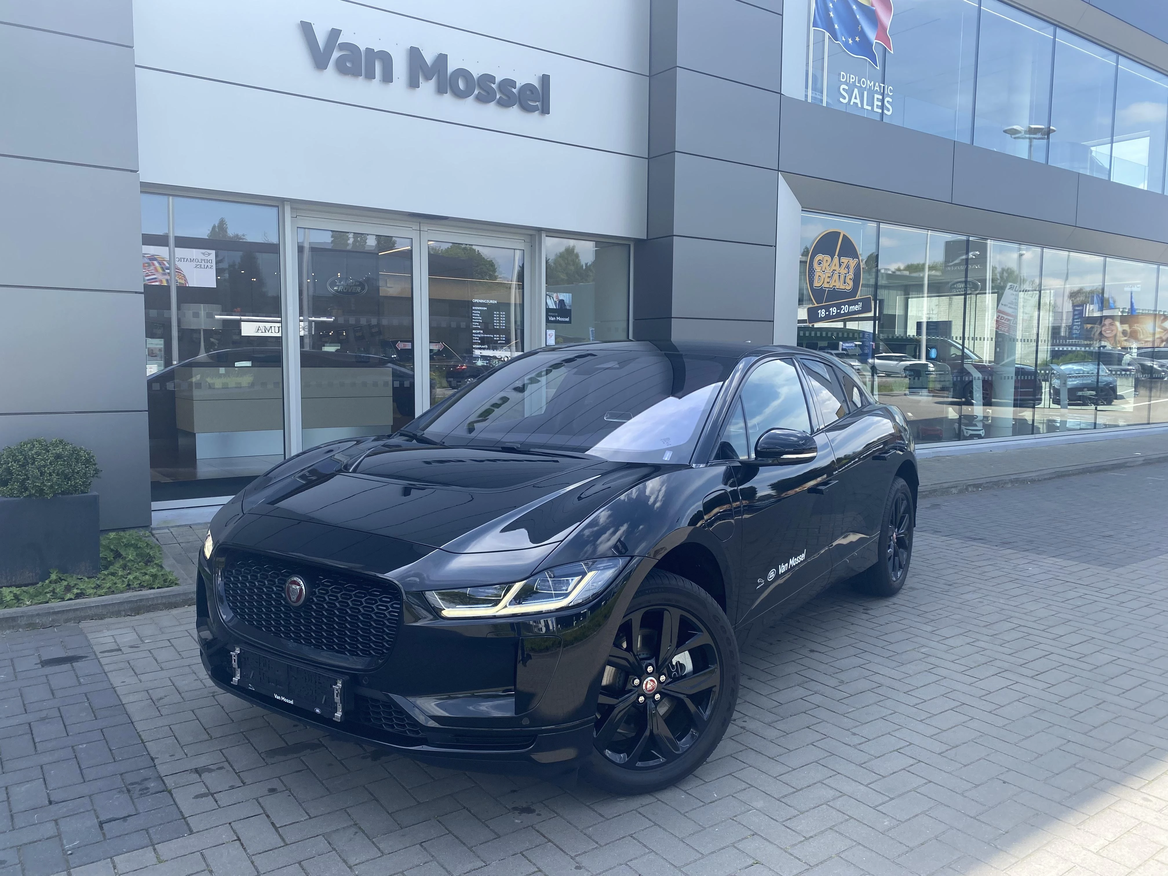 Jaguar-I-PACE-image-5