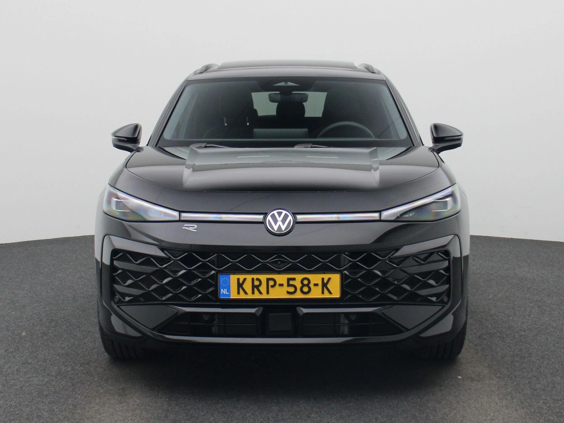Volkswagen-T-Roc-image-2