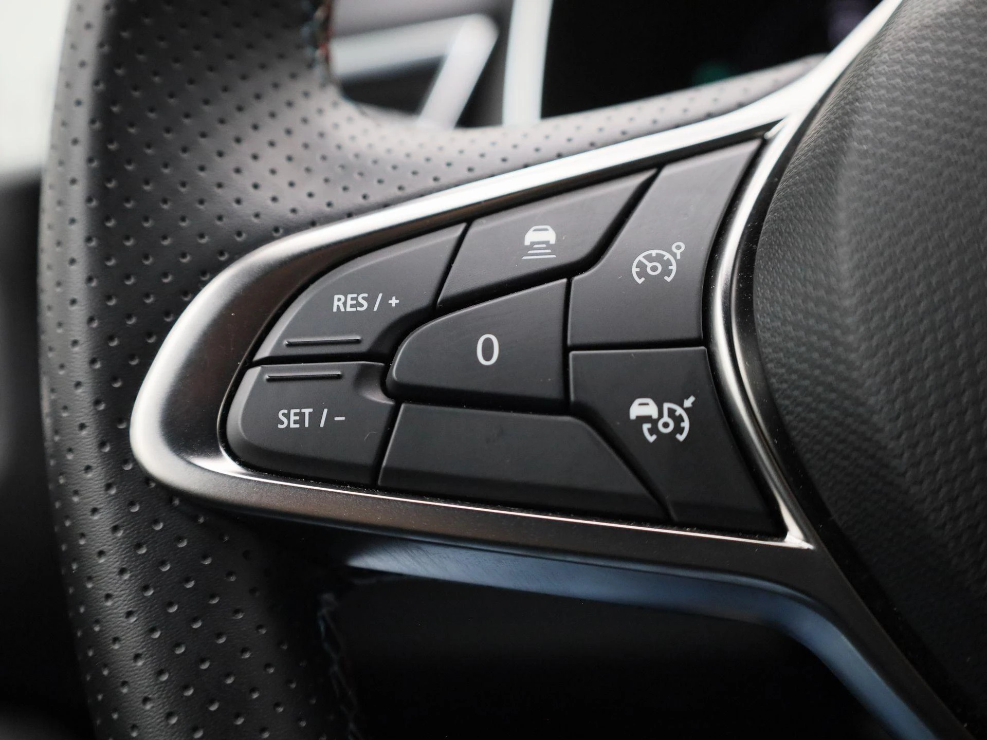 Renault-Clio-image-17