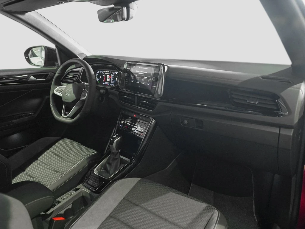 Volkswagen-T-Roc-image-7