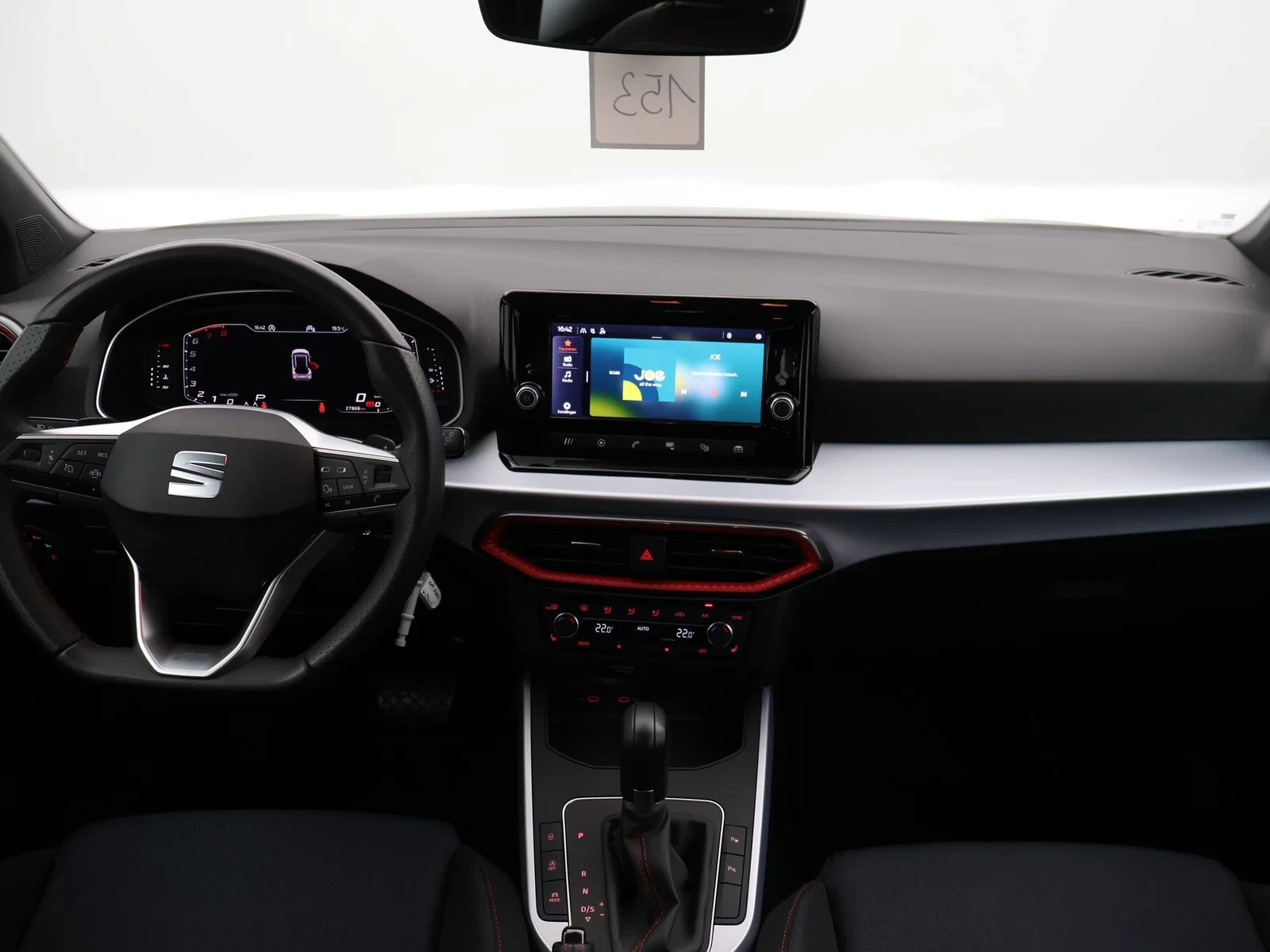 SEAT Arona Arona 1.0TSI FR Edition 110PK *AUTOMAAT*NAVI*BLTH*CRUISE*PDC*DIGITAL DASHBOARD*ZETELVERWARMING*...
