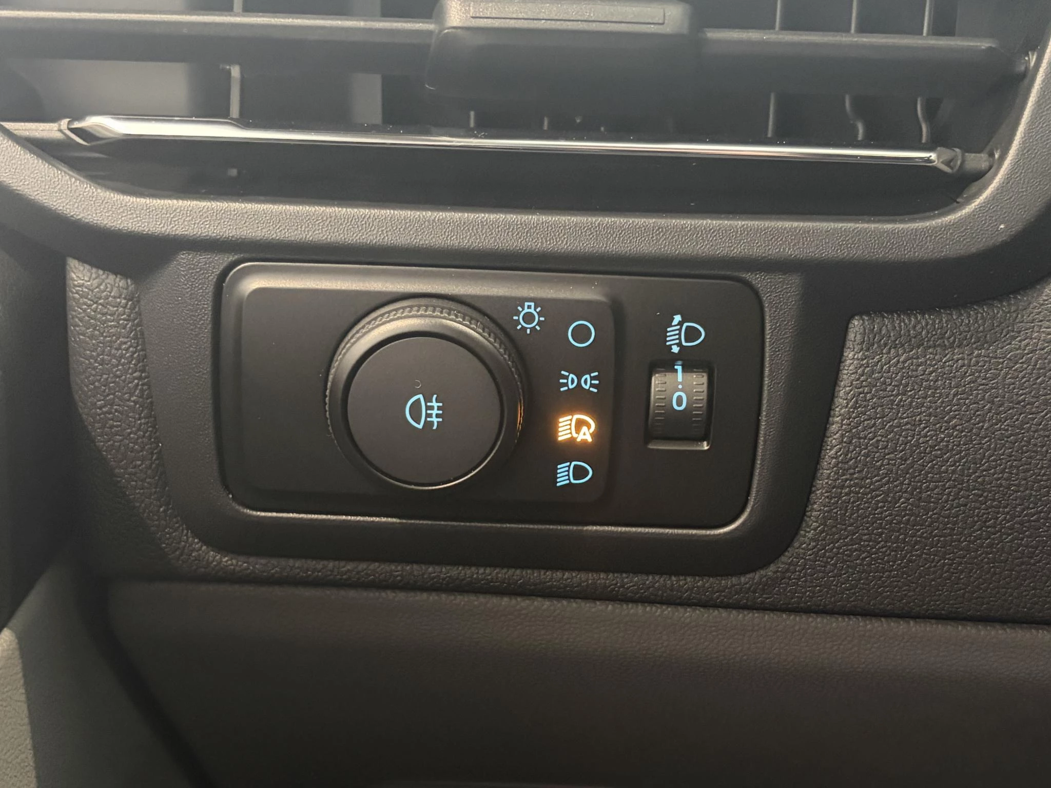 Ford E-Transit Custom 340 L2H1 Limited 71 kWh