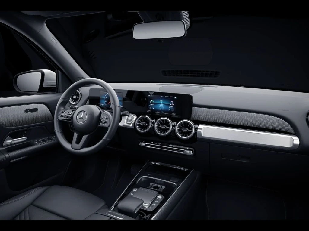 Mercedes-Benz-GLB 200-image-12