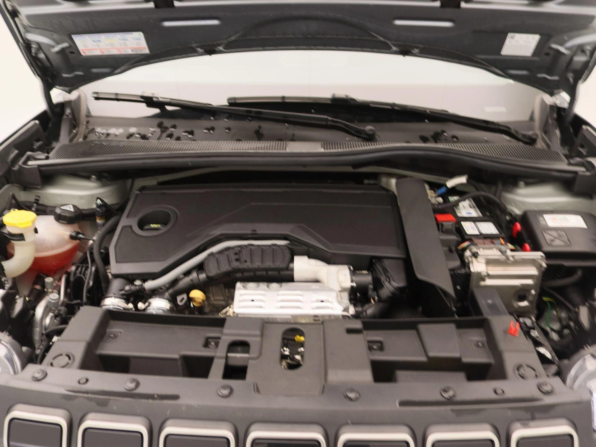 Jeep Avenger 1.2 e-Hybrid Altitude