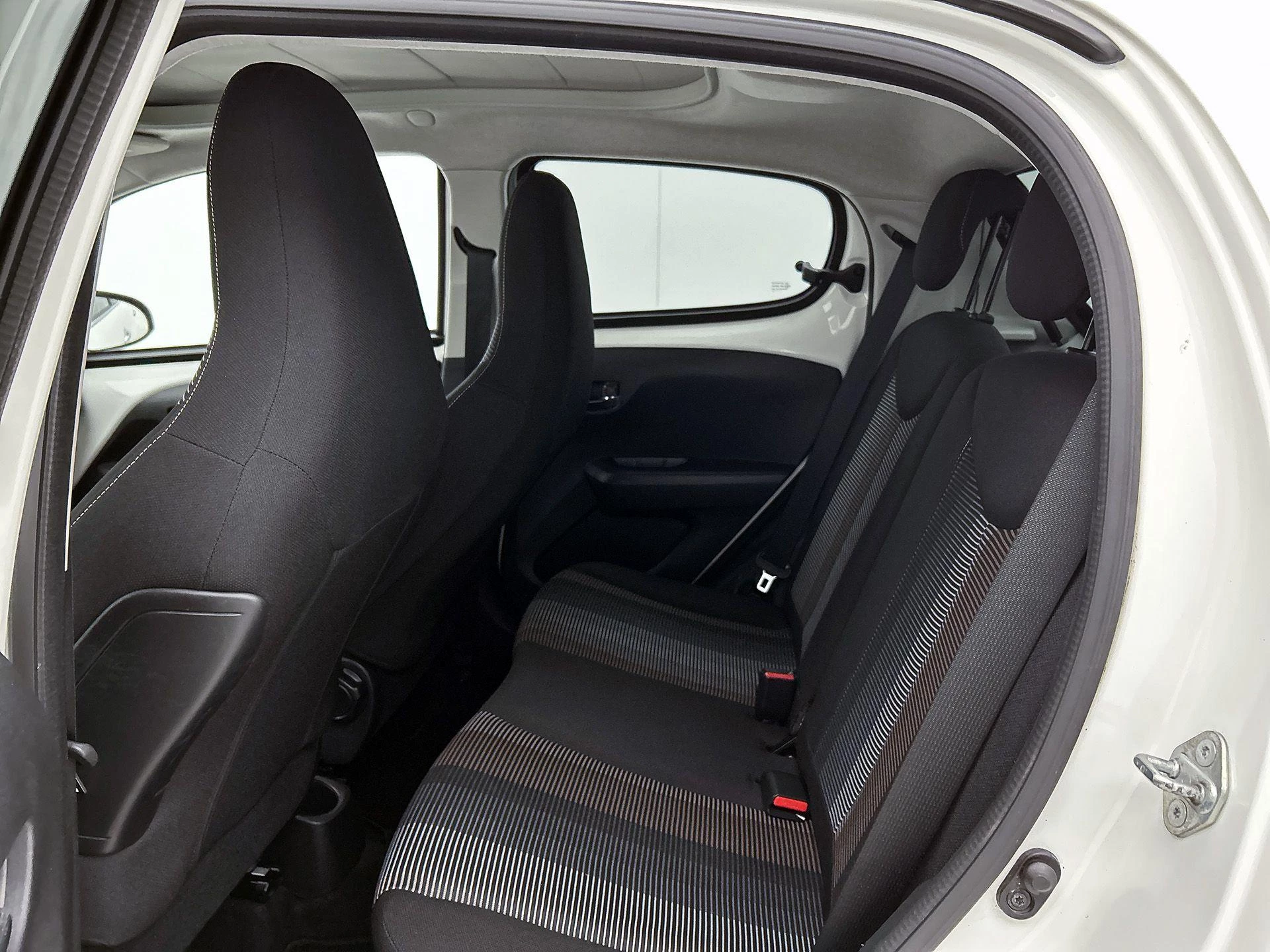 Peugeot-108-image-25