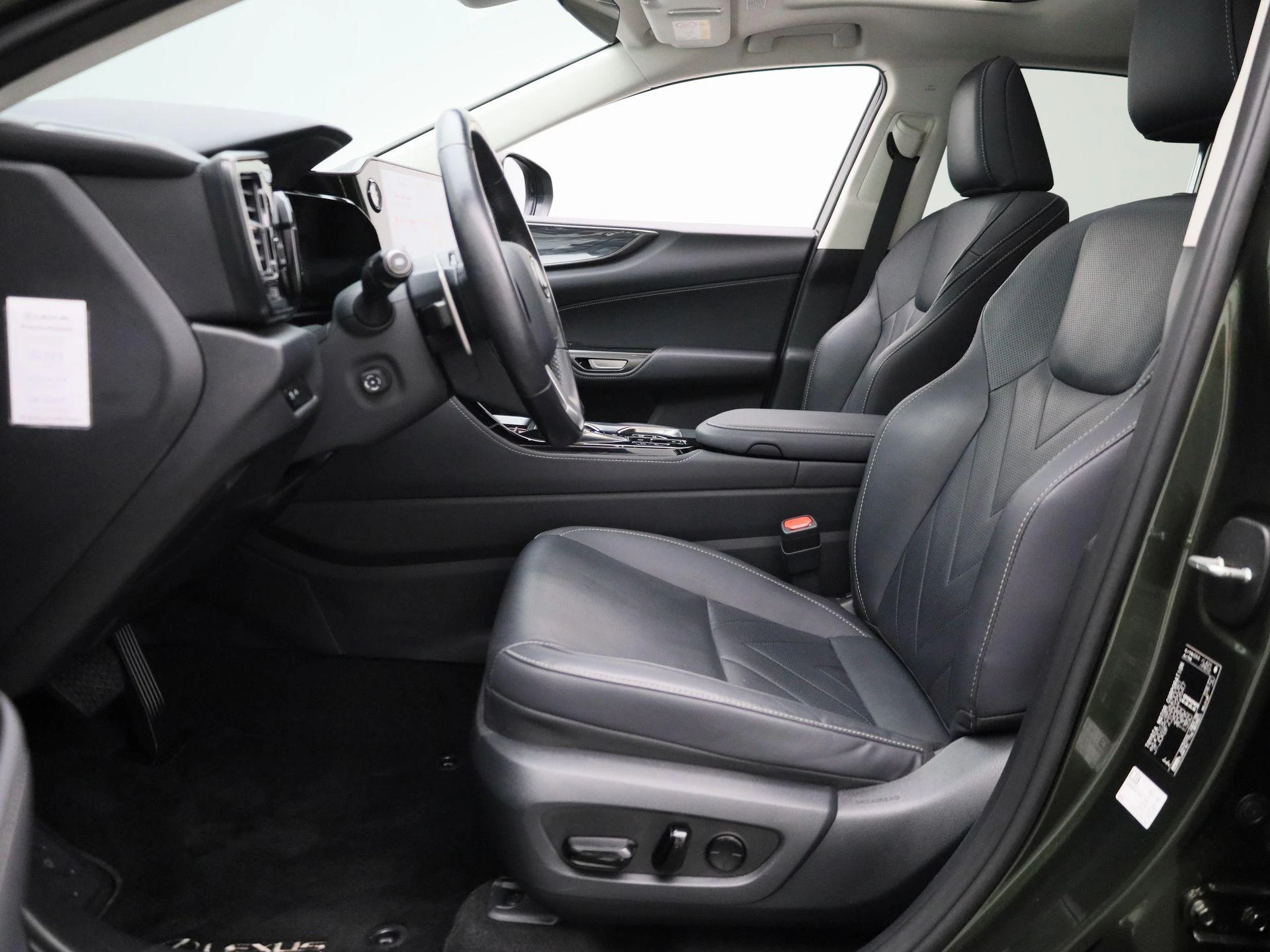 Lexus-NX-image-9